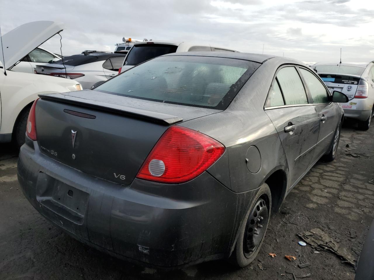 Photo 2 VIN: 1G2ZG558864109228 - PONTIAC G6 