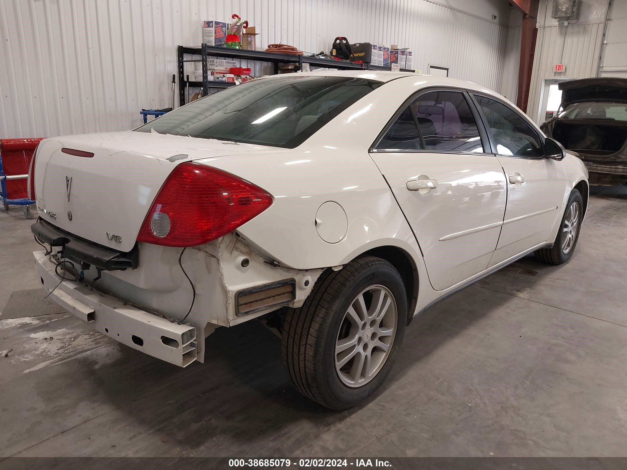 Photo 3 VIN: 1G2ZG558X64249555 - PONTIAC G6 