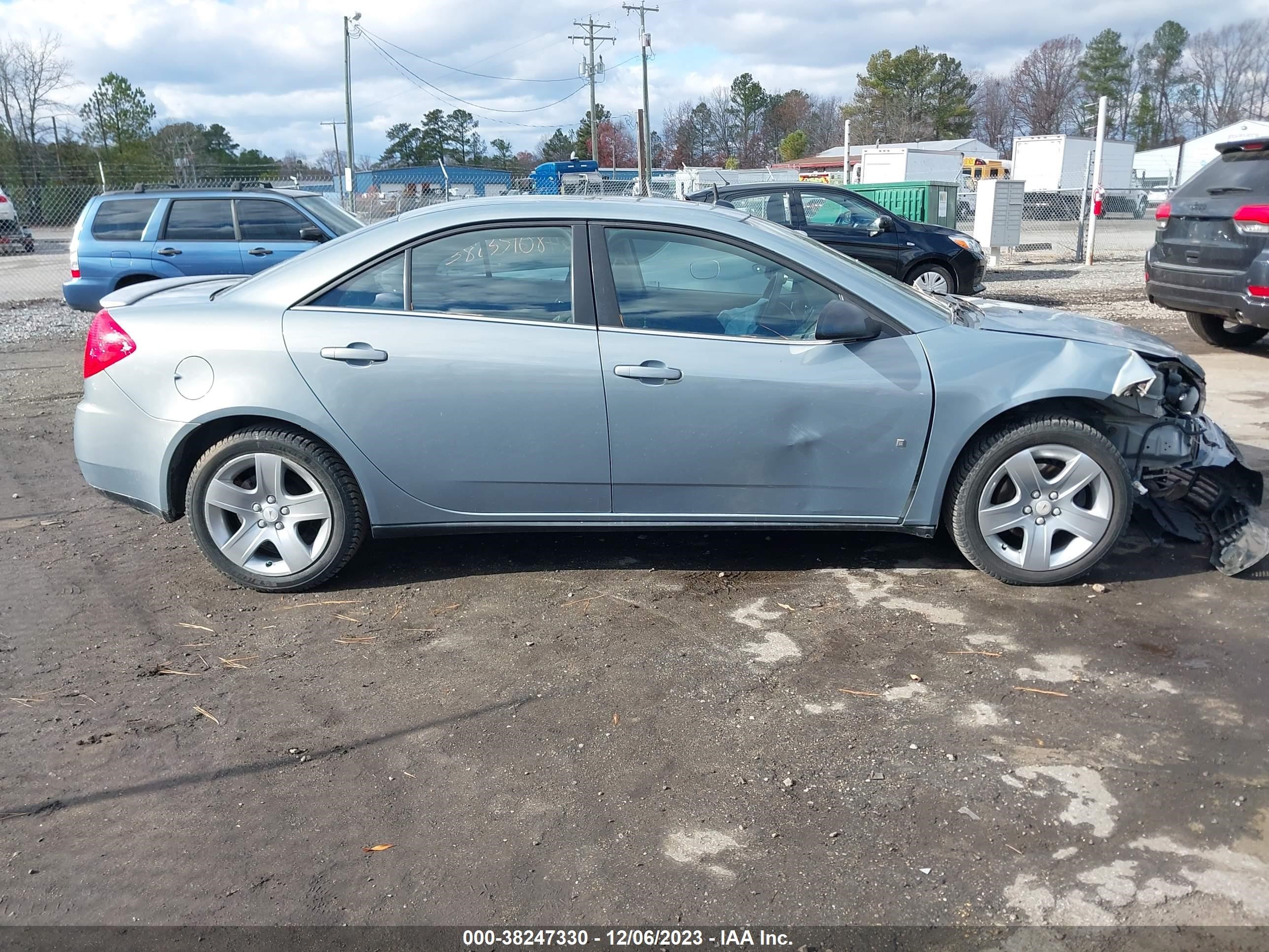 Photo 12 VIN: 1G2ZG57B084263444 - PONTIAC G6 