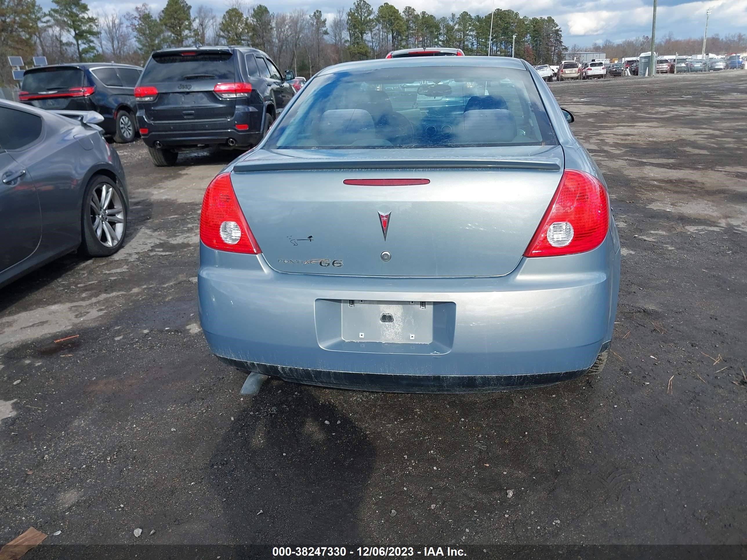 Photo 15 VIN: 1G2ZG57B084263444 - PONTIAC G6 