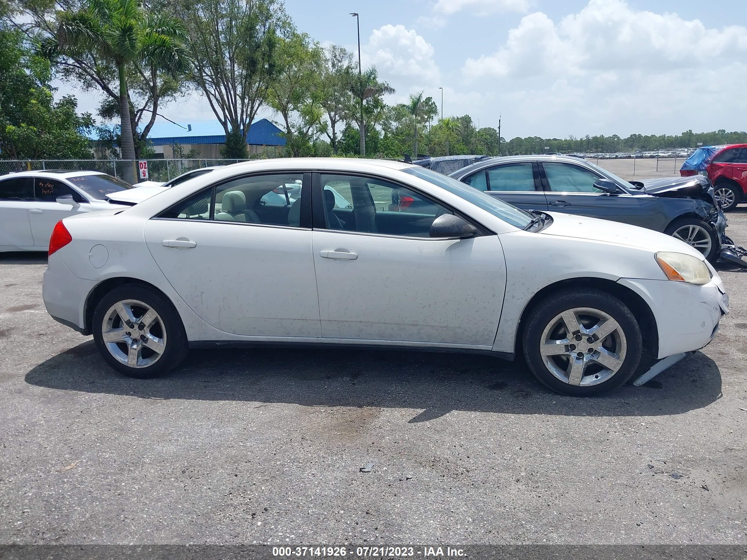 Photo 12 VIN: 1G2ZG57B094114372 - PONTIAC G6 