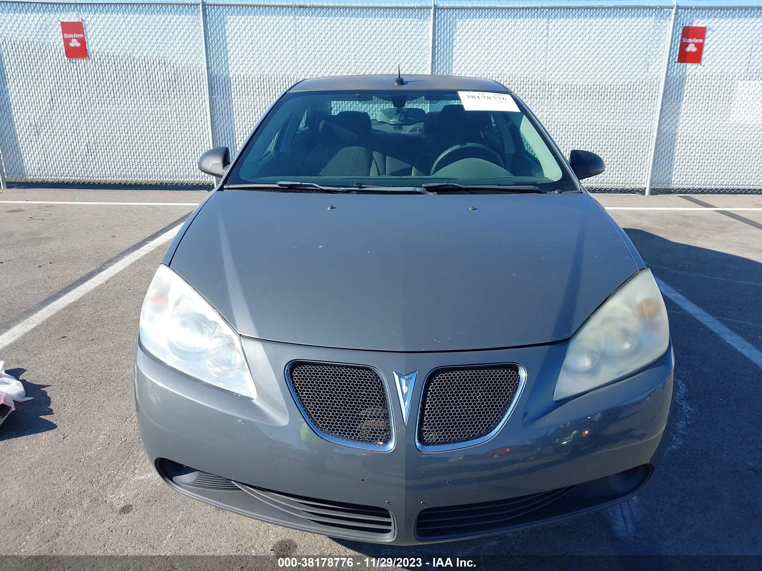 Photo 11 VIN: 1G2ZG57B184260519 - PONTIAC G6 