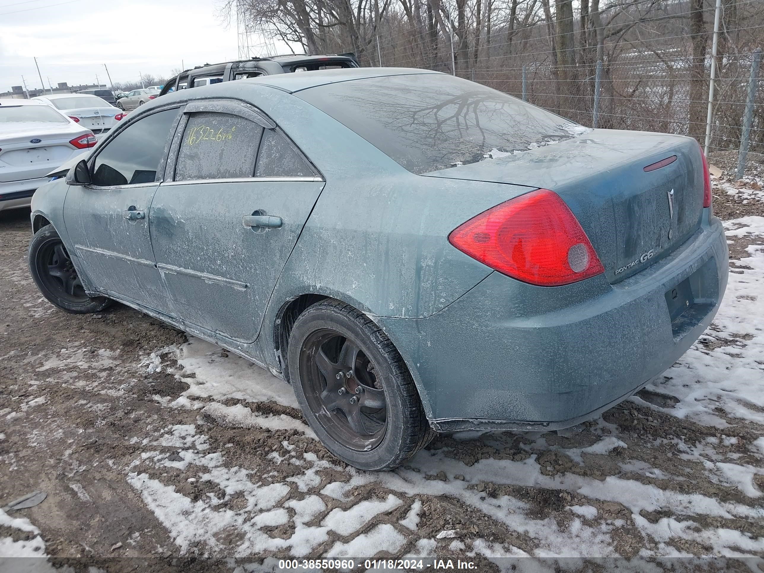 Photo 2 VIN: 1G2ZG57B394136124 - PONTIAC G6 