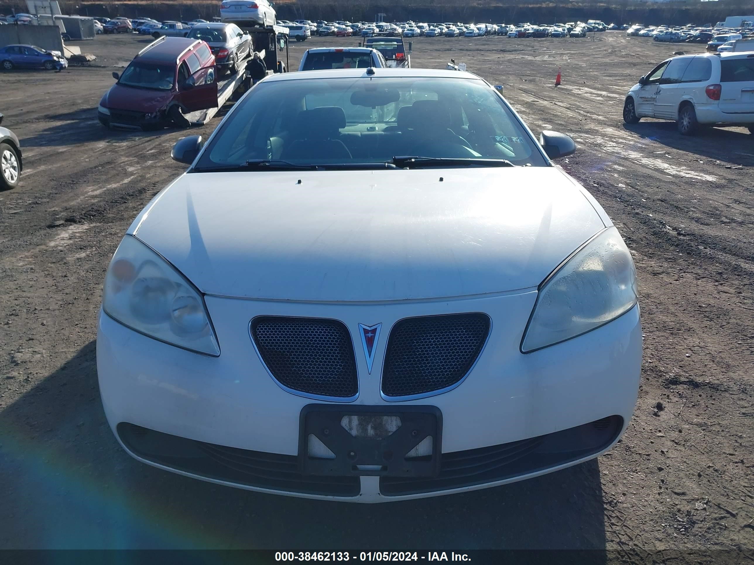 Photo 11 VIN: 1G2ZG57B484208219 - PONTIAC G6 