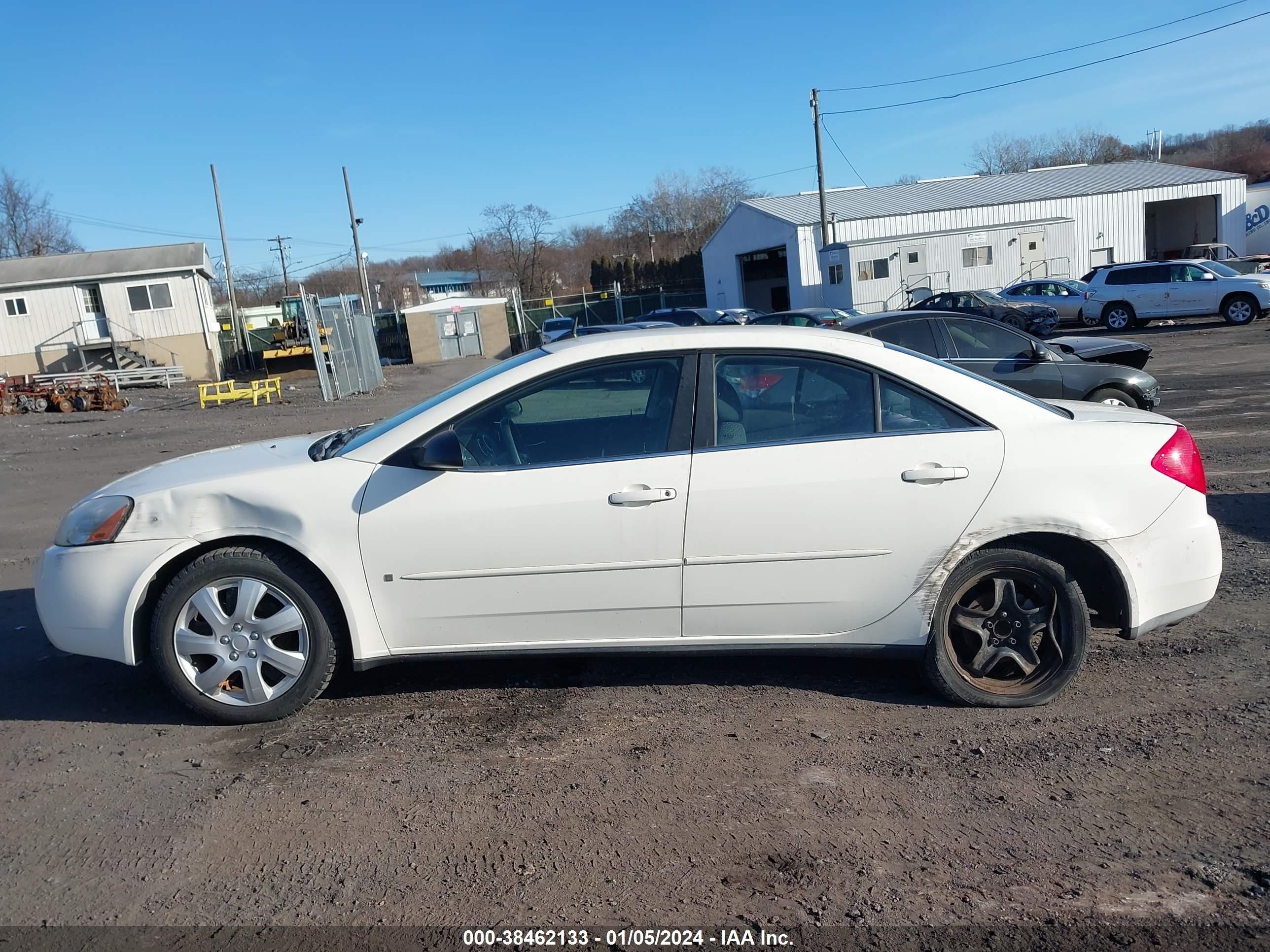 Photo 13 VIN: 1G2ZG57B484208219 - PONTIAC G6 