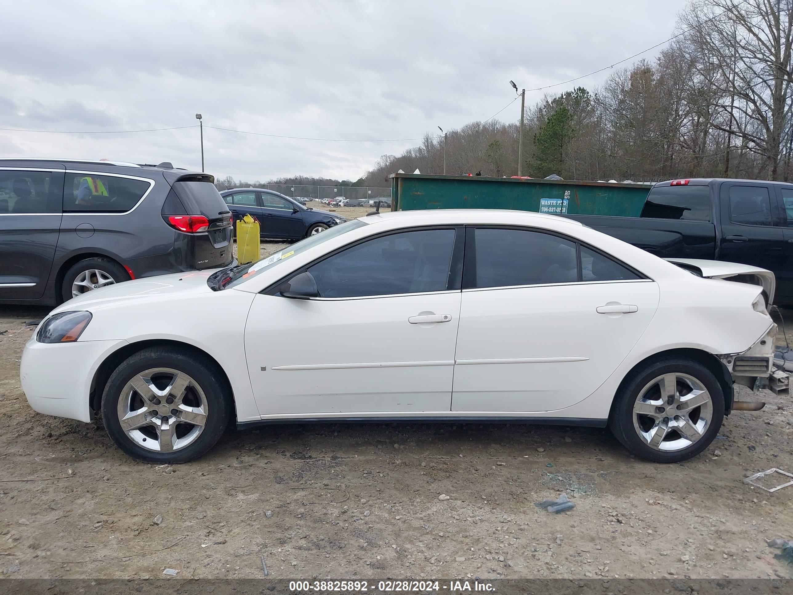 Photo 14 VIN: 1G2ZG57B584116536 - PONTIAC G6 