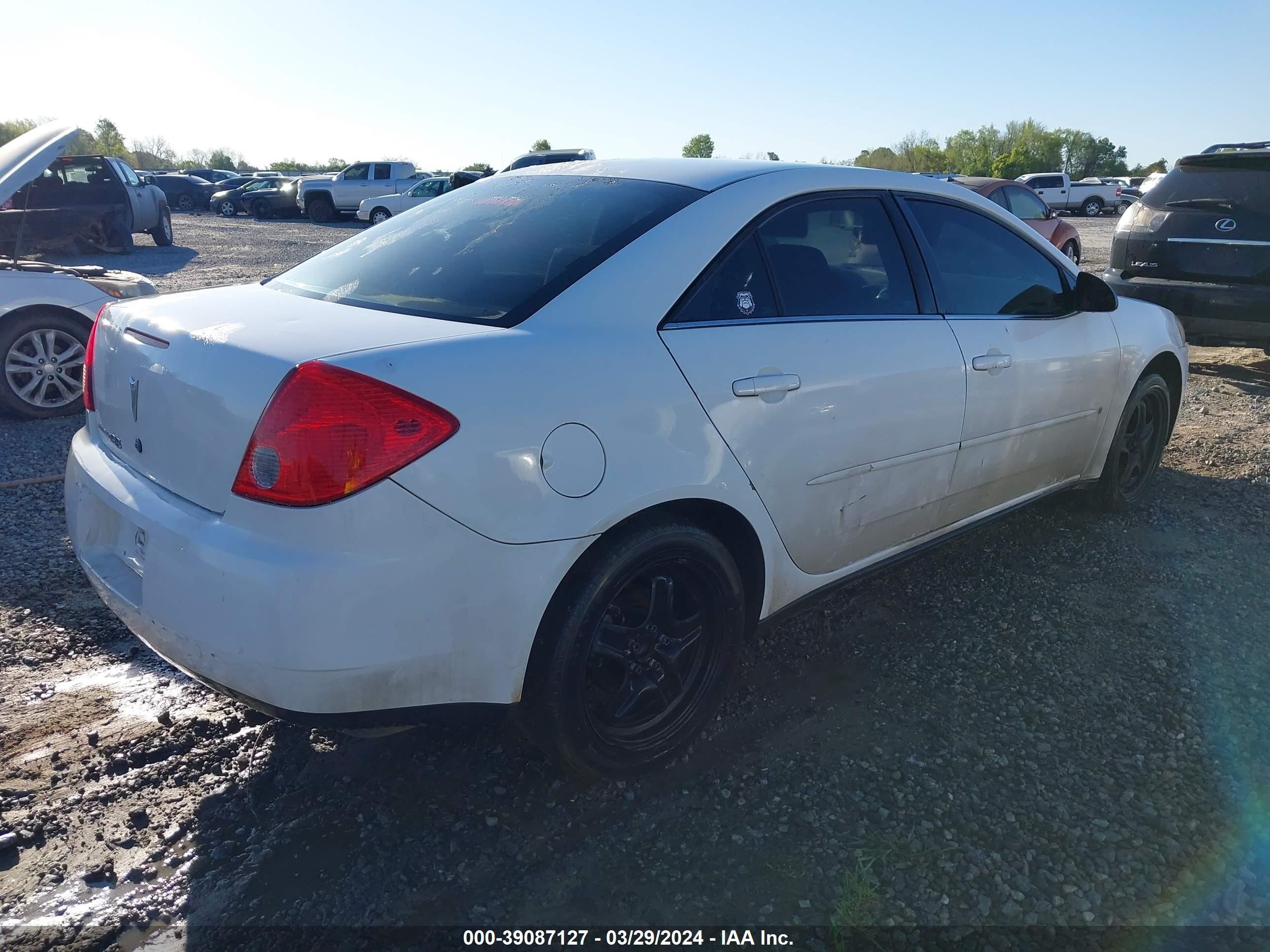 Photo 3 VIN: 1G2ZG57B694128051 - PONTIAC G6 