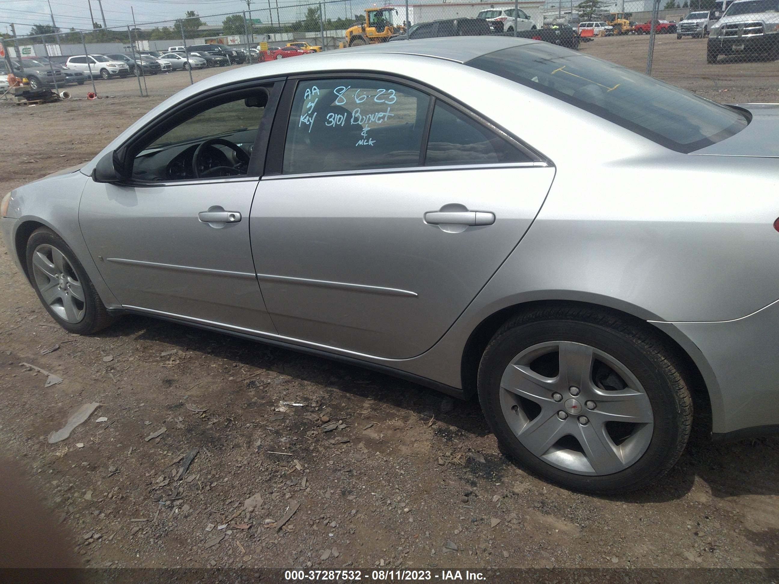 Photo 13 VIN: 1G2ZG57B694203010 - PONTIAC G6 