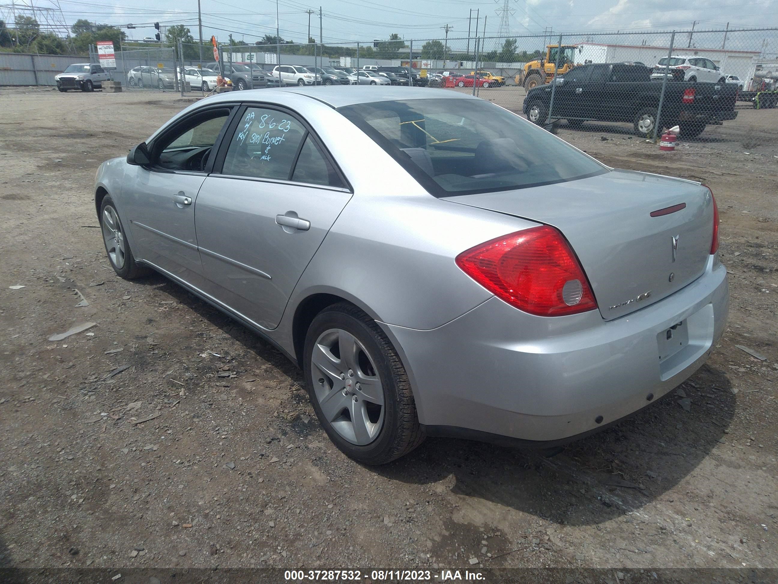 Photo 2 VIN: 1G2ZG57B694203010 - PONTIAC G6 