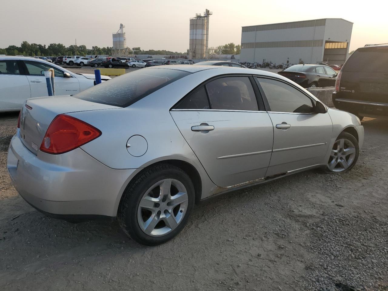 Photo 2 VIN: 1G2ZG57B784157380 - PONTIAC G6 