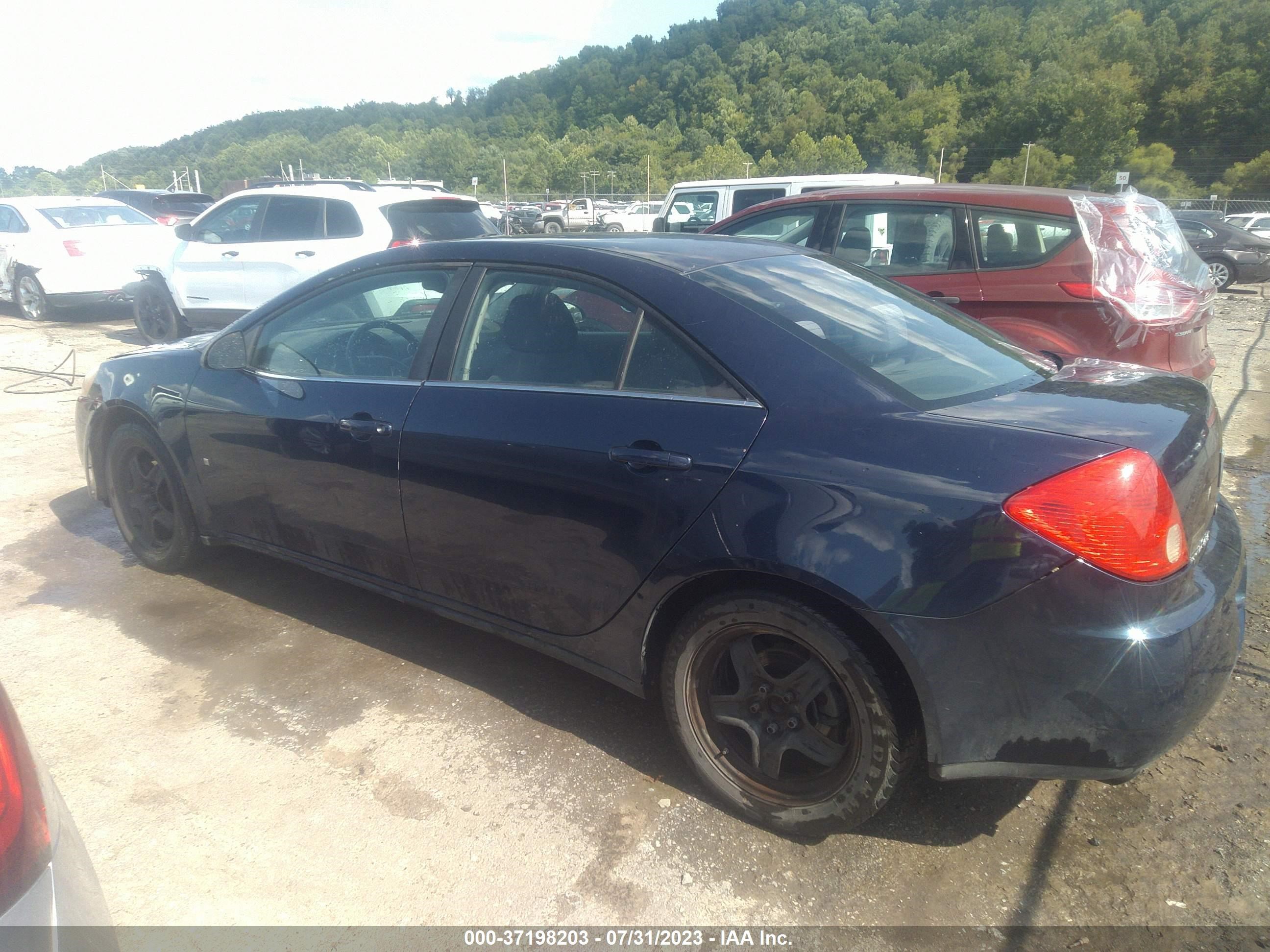 Photo 2 VIN: 1G2ZG57B794226098 - PONTIAC G6 