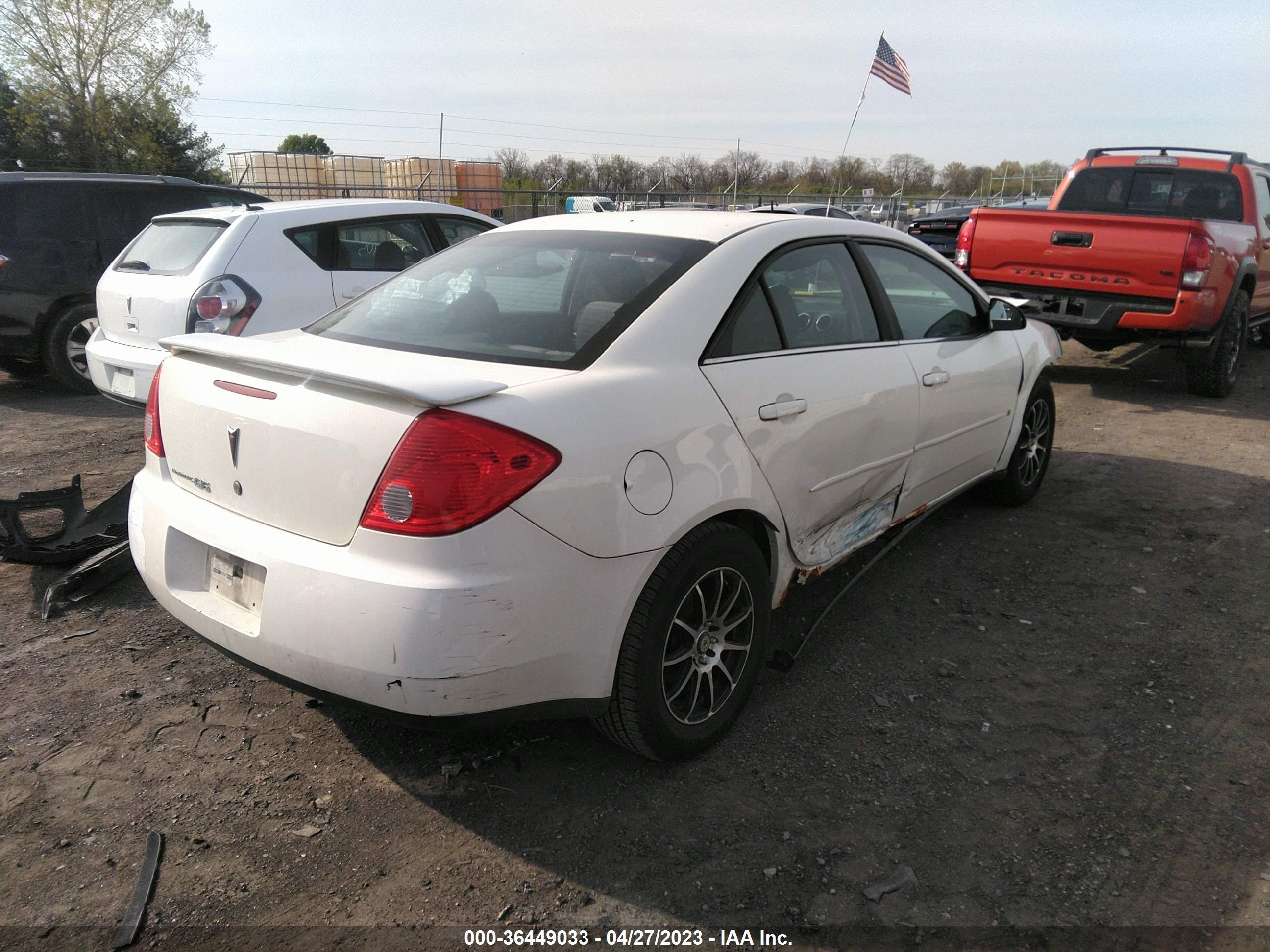 Photo 3 VIN: 1G2ZG57B884225055 - PONTIAC G6 