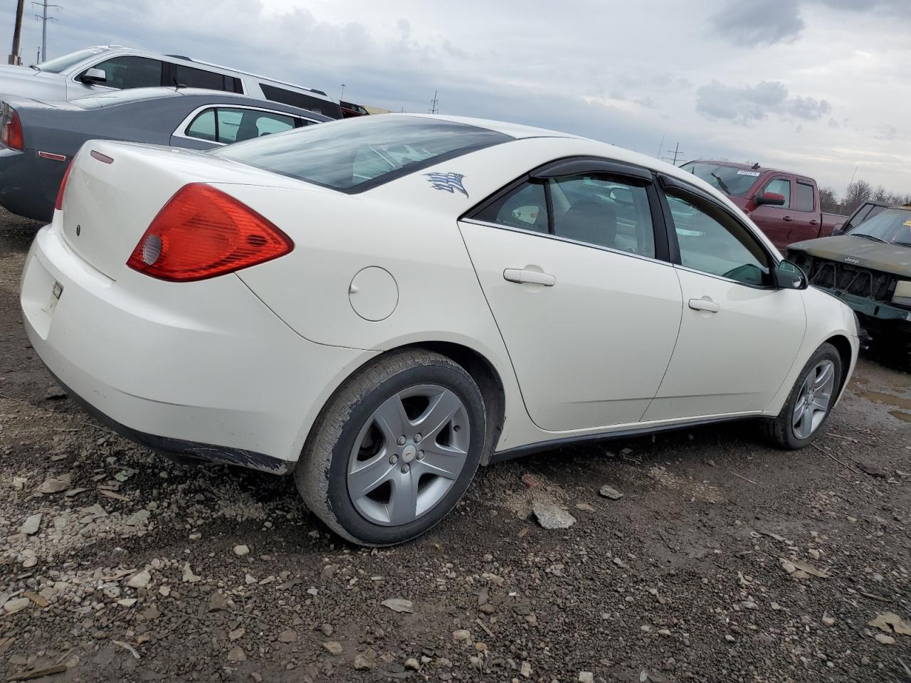 Photo 2 VIN: 1G2ZG57B884270870 - PONTIAC G6 