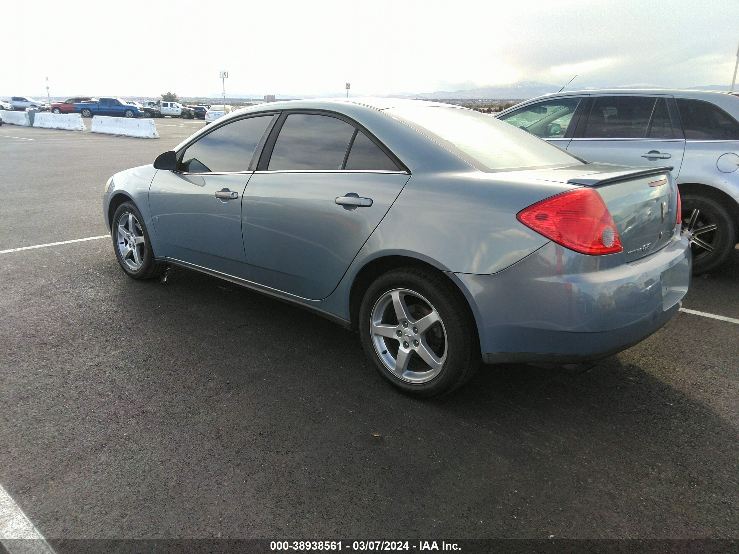 Photo 2 VIN: 1G2ZG57N094140707 - PONTIAC G6 