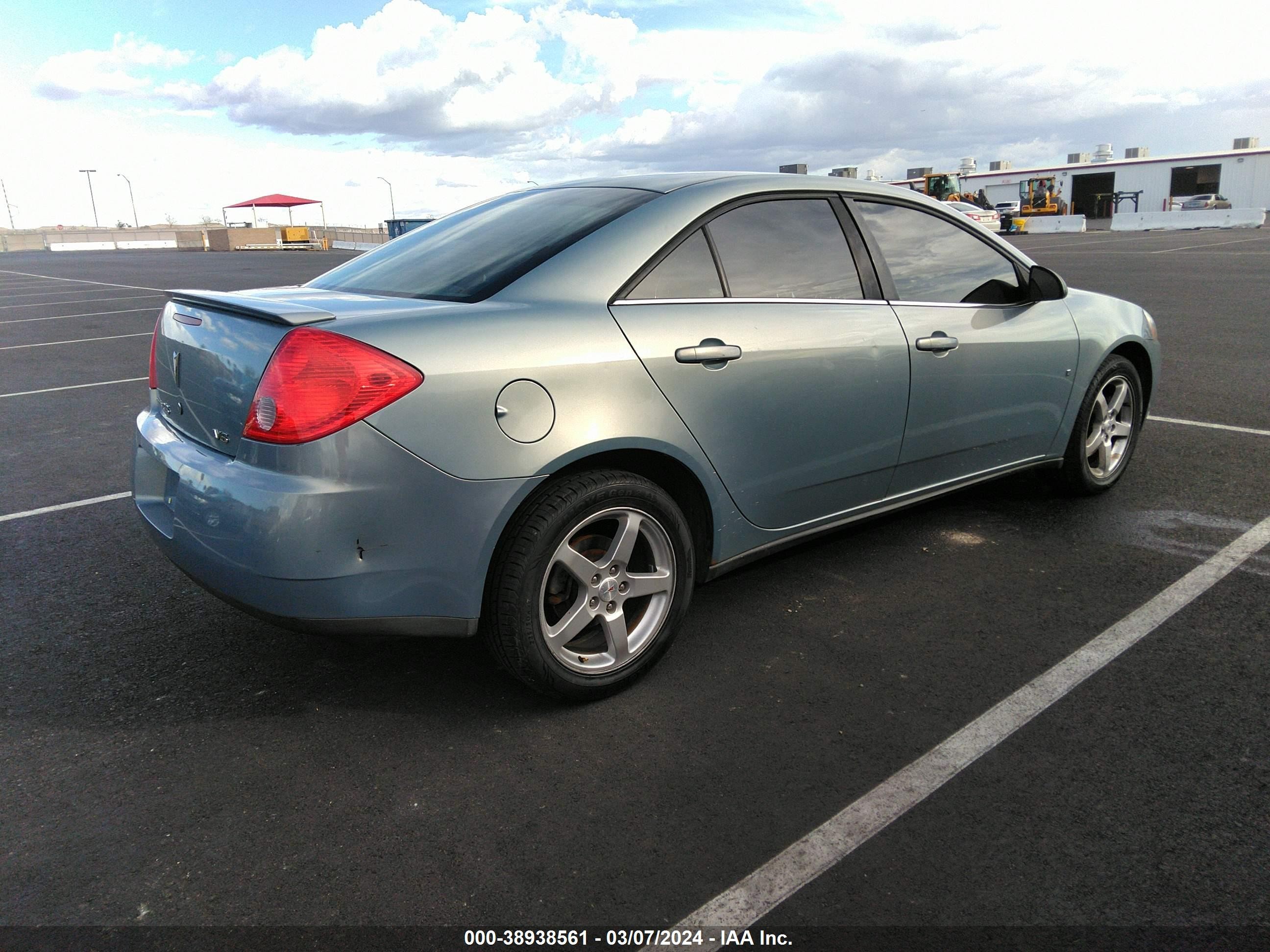 Photo 3 VIN: 1G2ZG57N094140707 - PONTIAC G6 