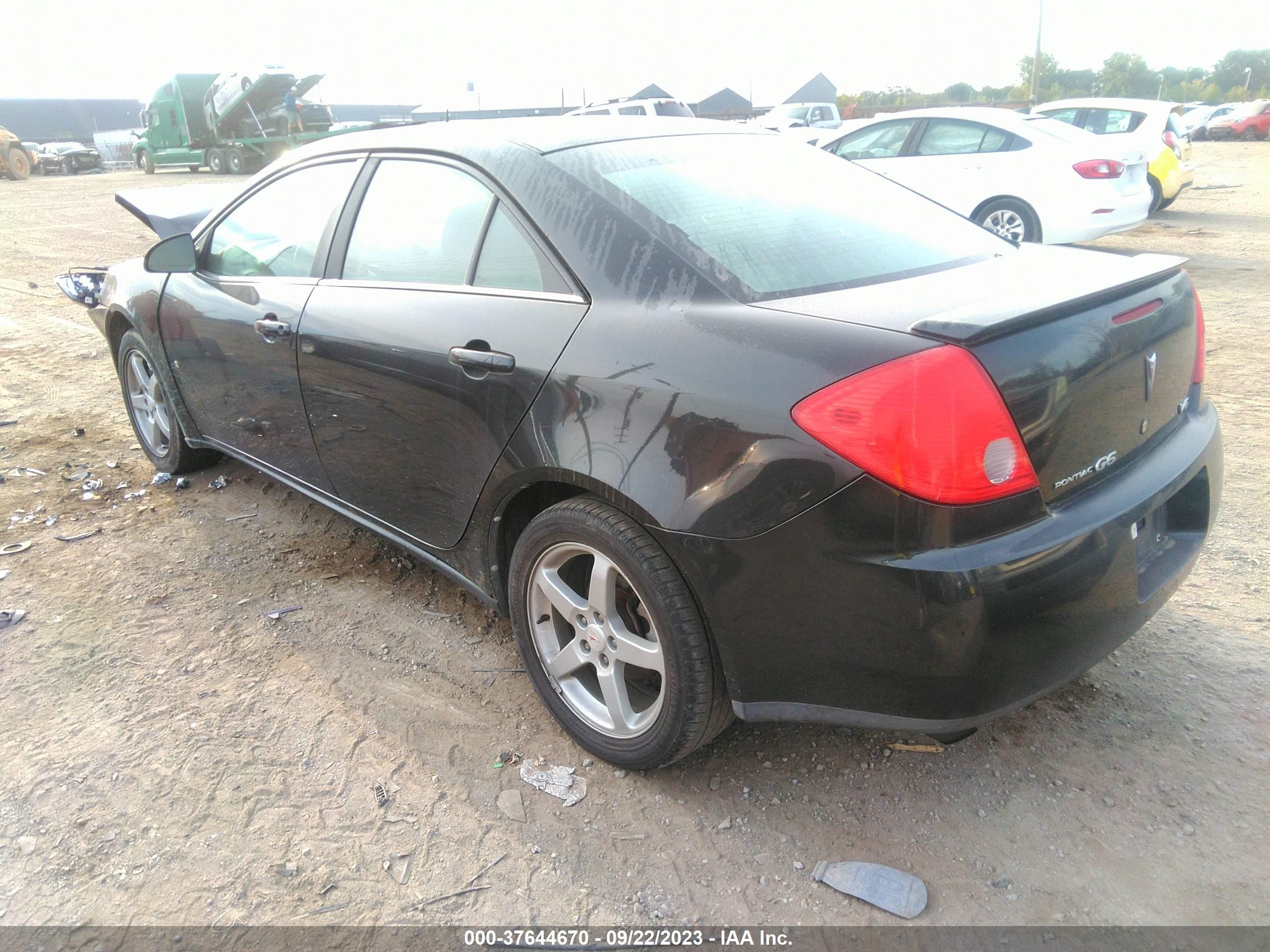 Photo 2 VIN: 1G2ZG57N284243593 - PONTIAC G6 