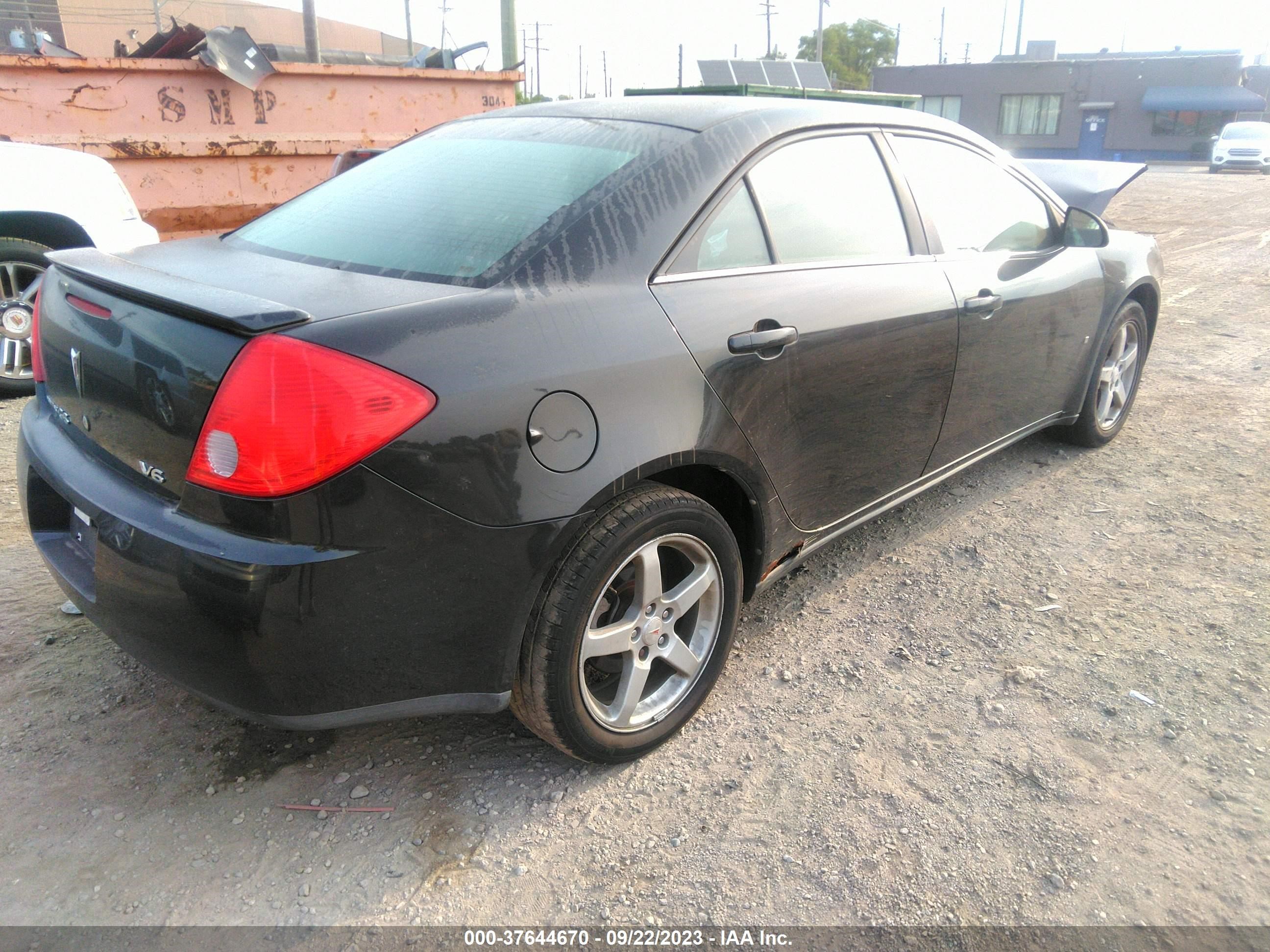 Photo 3 VIN: 1G2ZG57N284243593 - PONTIAC G6 