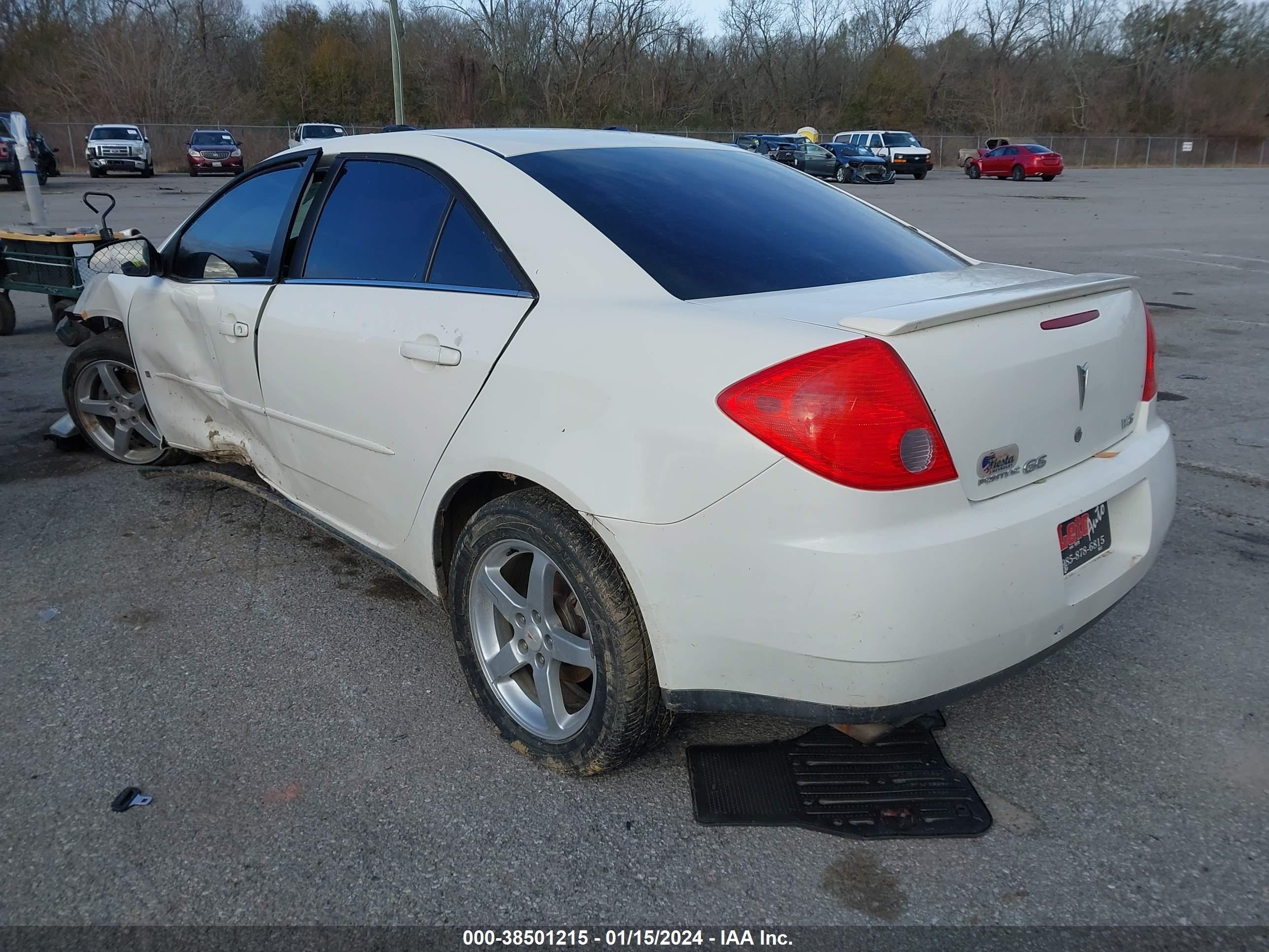 Photo 2 VIN: 1G2ZG57N384125648 - PONTIAC G6 