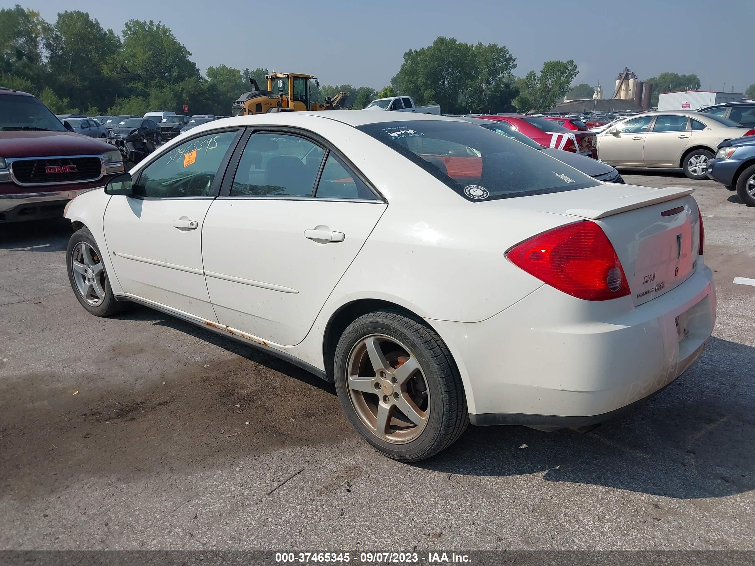 Photo 2 VIN: 1G2ZG57N584100380 - PONTIAC G6 