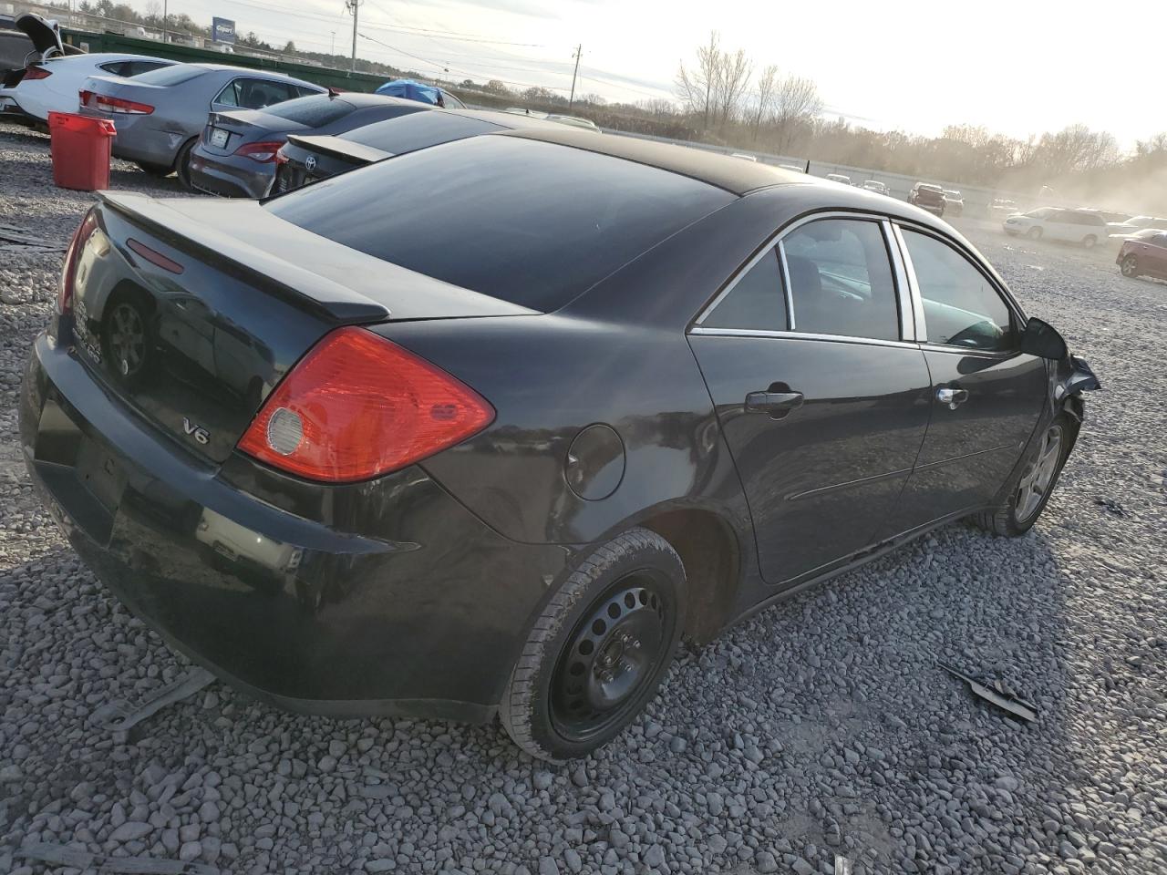 Photo 2 VIN: 1G2ZG57N584269718 - PONTIAC G6 