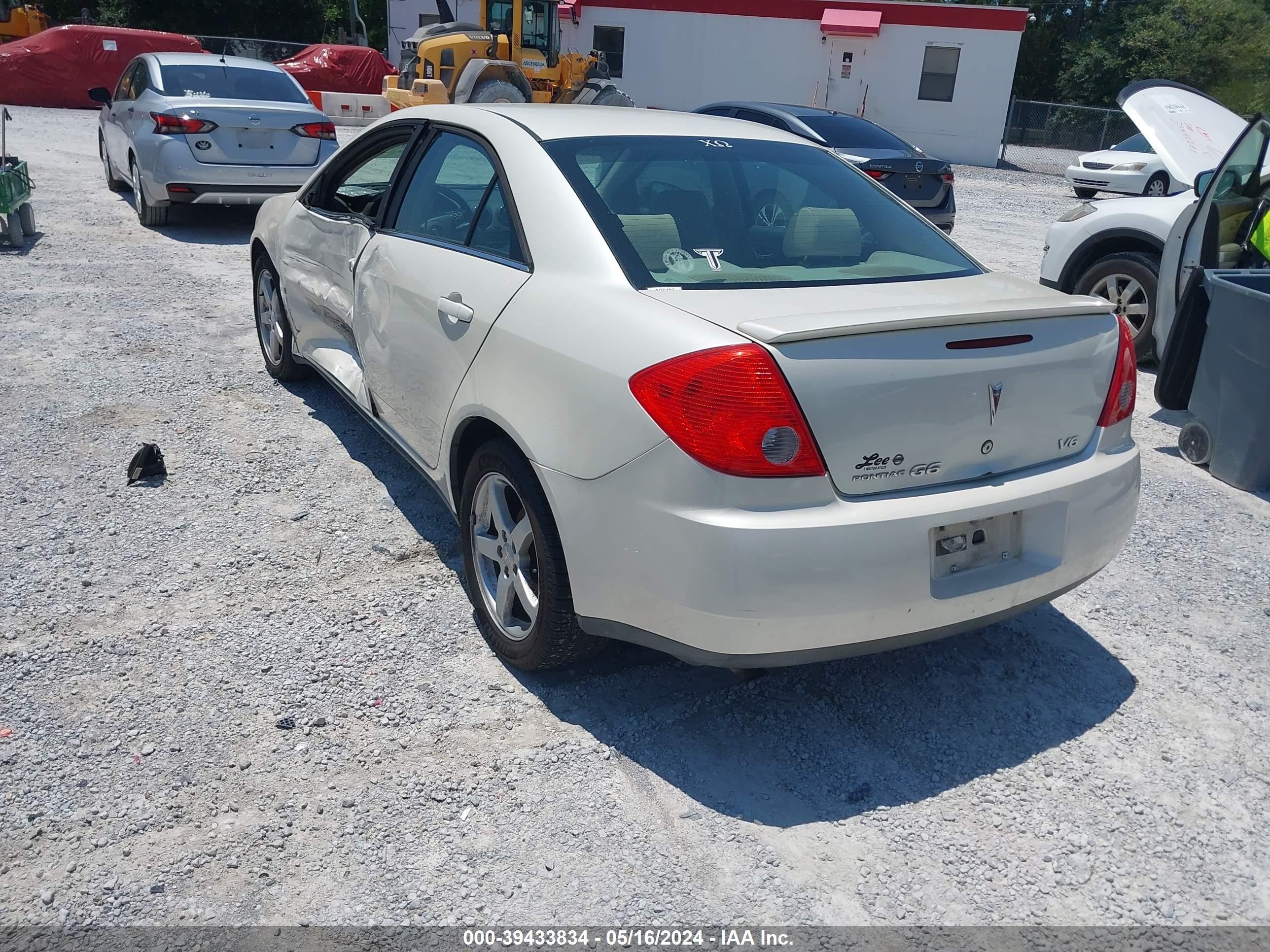 Photo 2 VIN: 1G2ZG57N584274174 - PONTIAC G6 