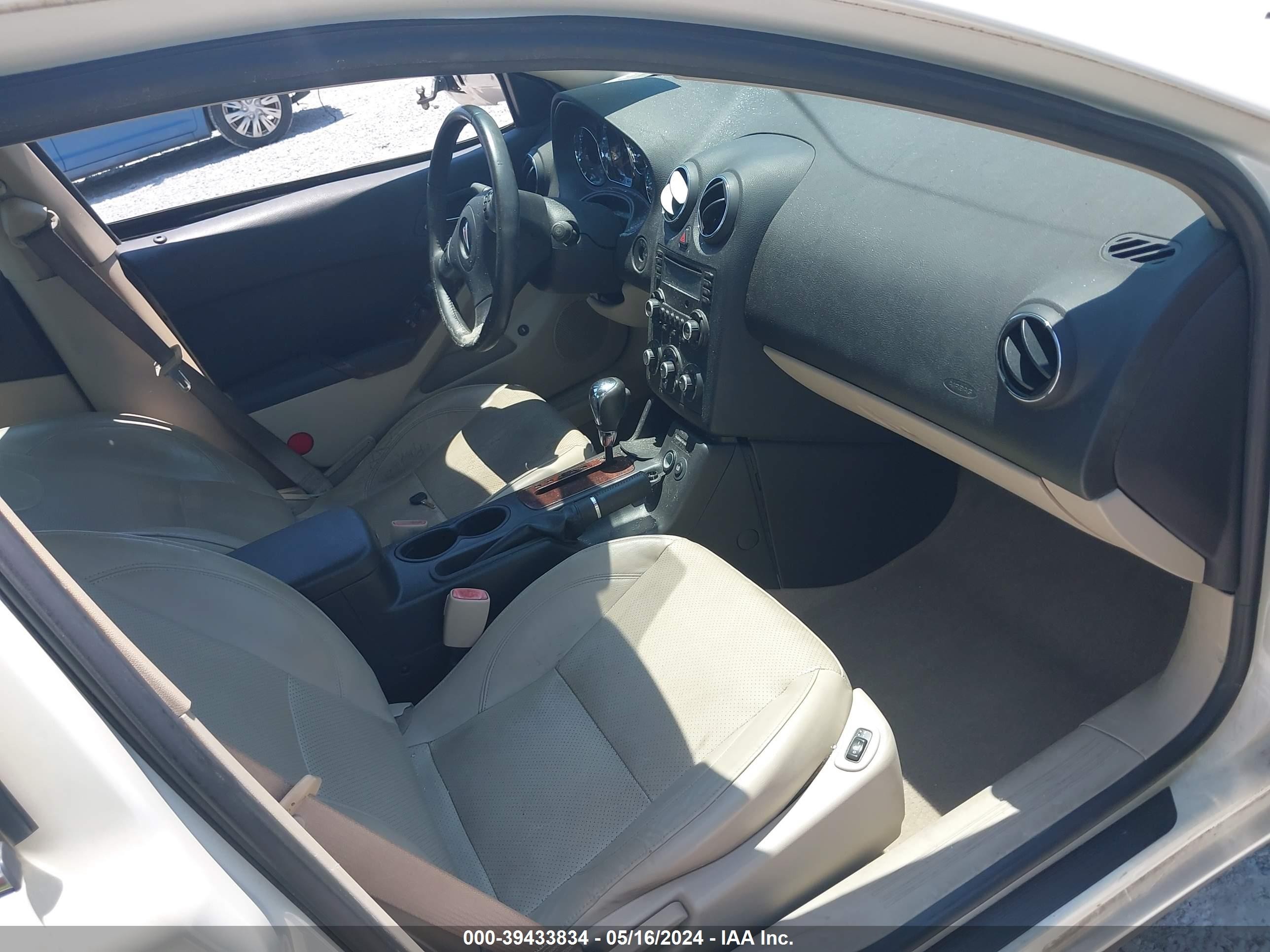 Photo 4 VIN: 1G2ZG57N584274174 - PONTIAC G6 
