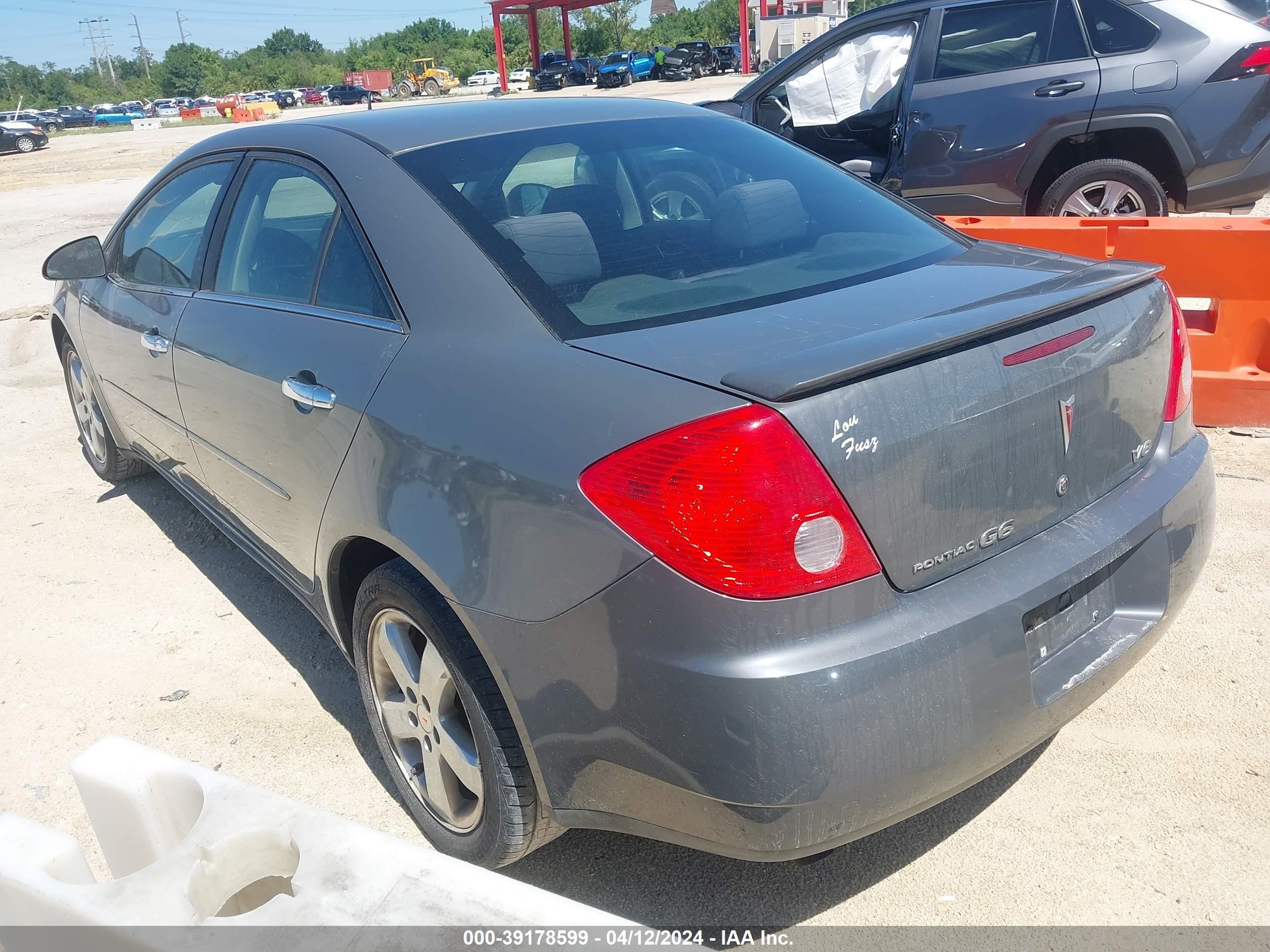 Photo 2 VIN: 1G2ZG57N684308574 - PONTIAC G6 