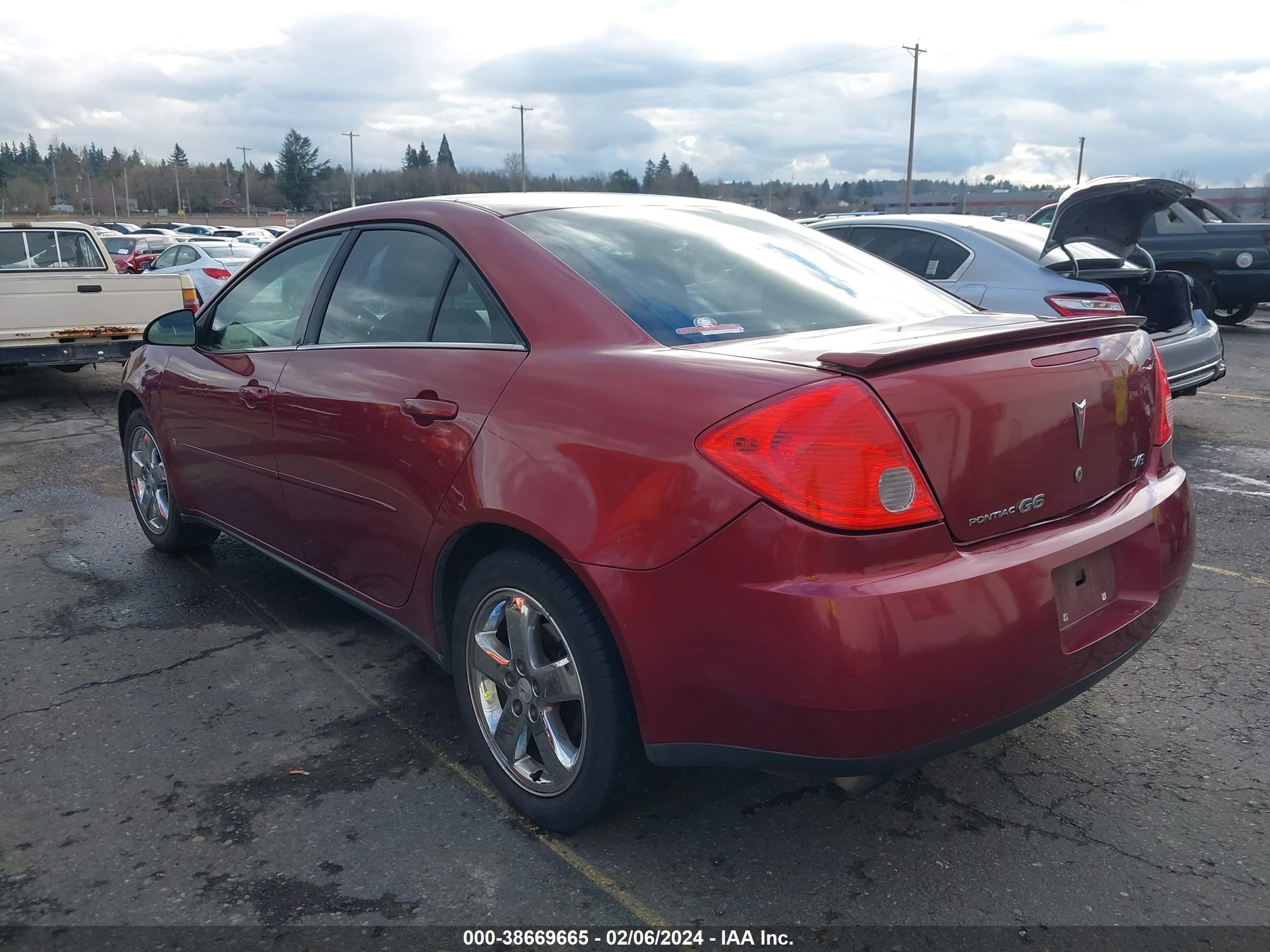 Photo 2 VIN: 1G2ZG57N784119528 - PONTIAC G6 