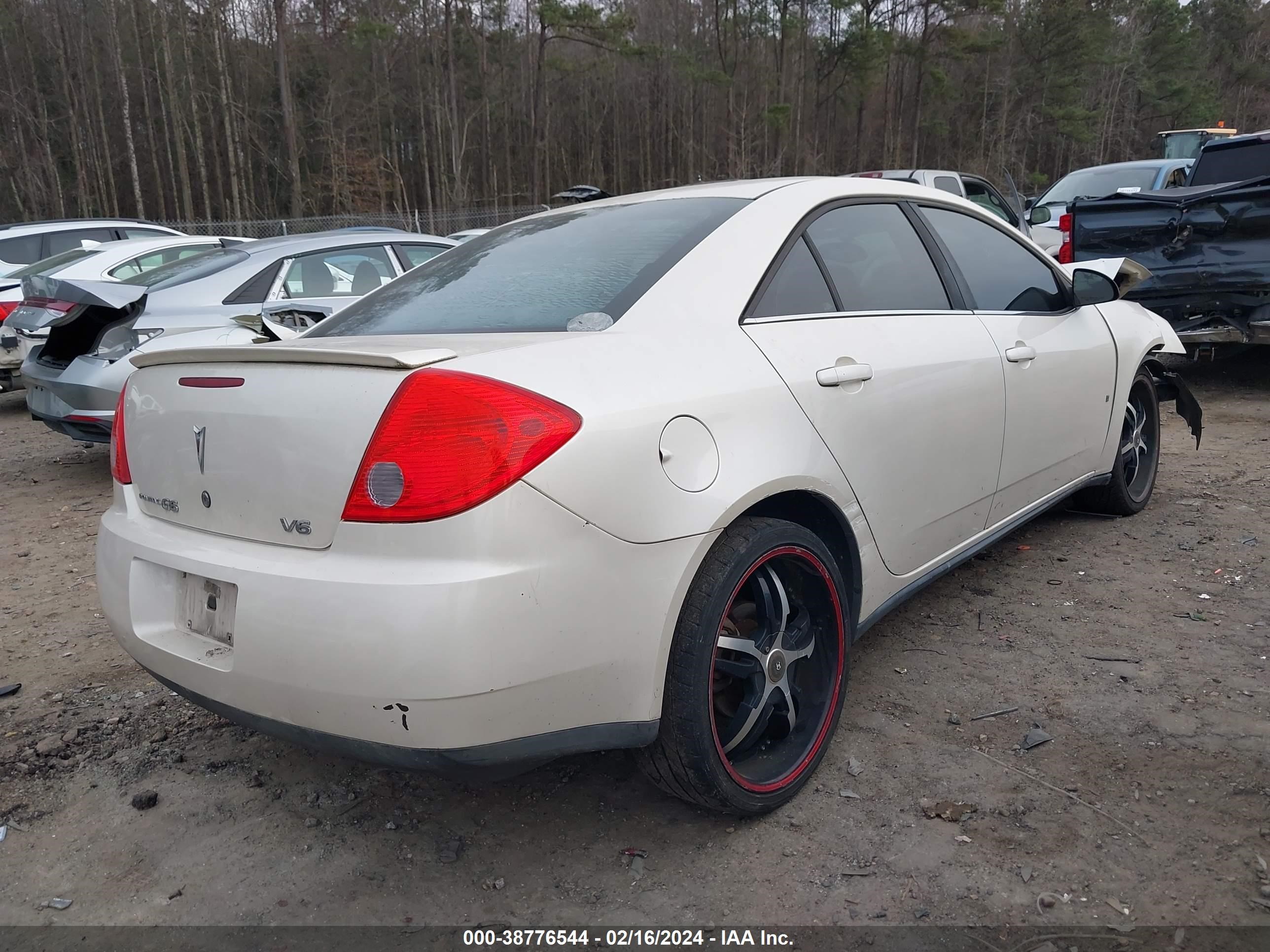 Photo 3 VIN: 1G2ZG57N784272815 - PONTIAC G6 