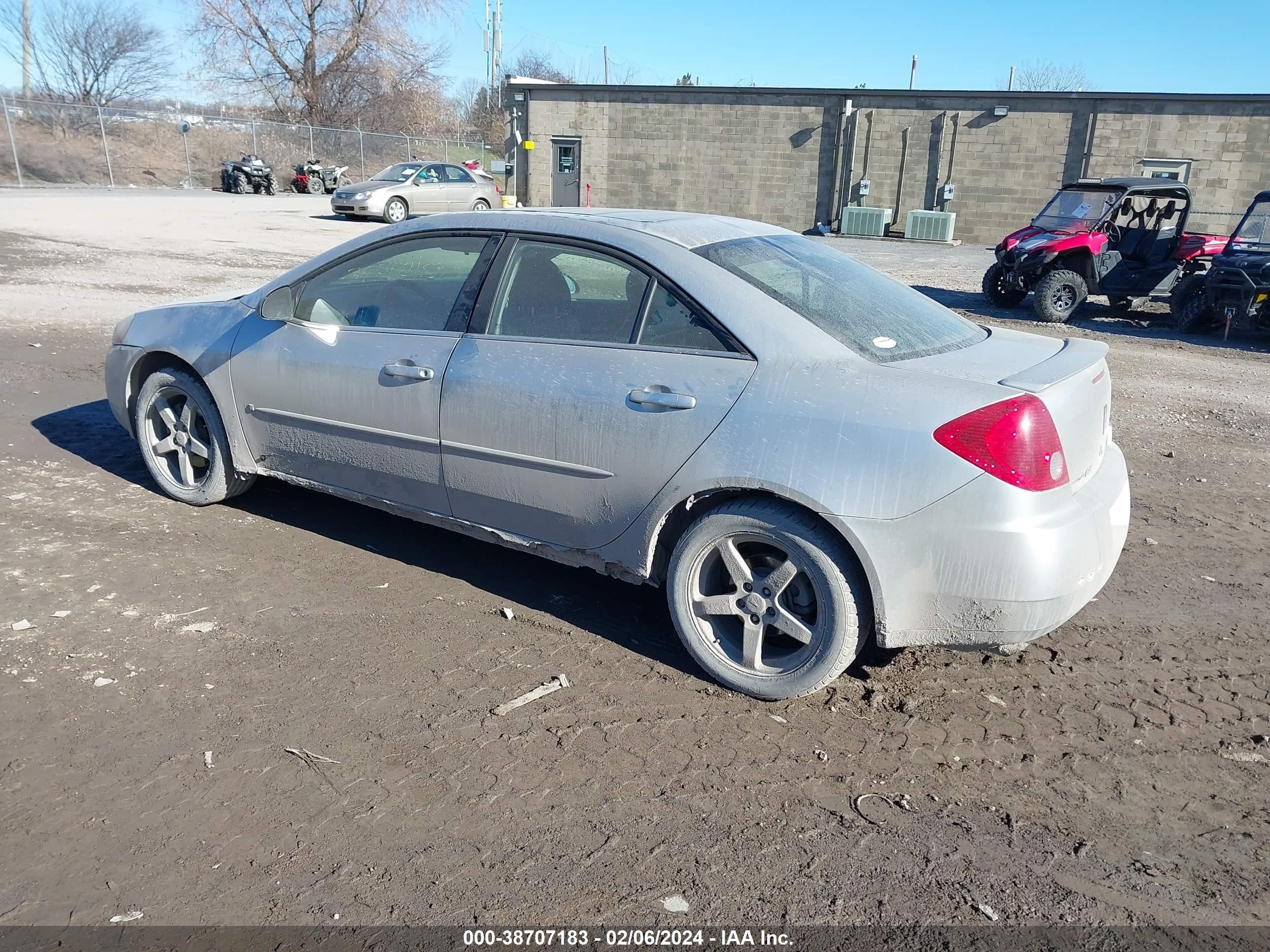 Photo 2 VIN: 1G2ZG57N974112725 - PONTIAC G6 