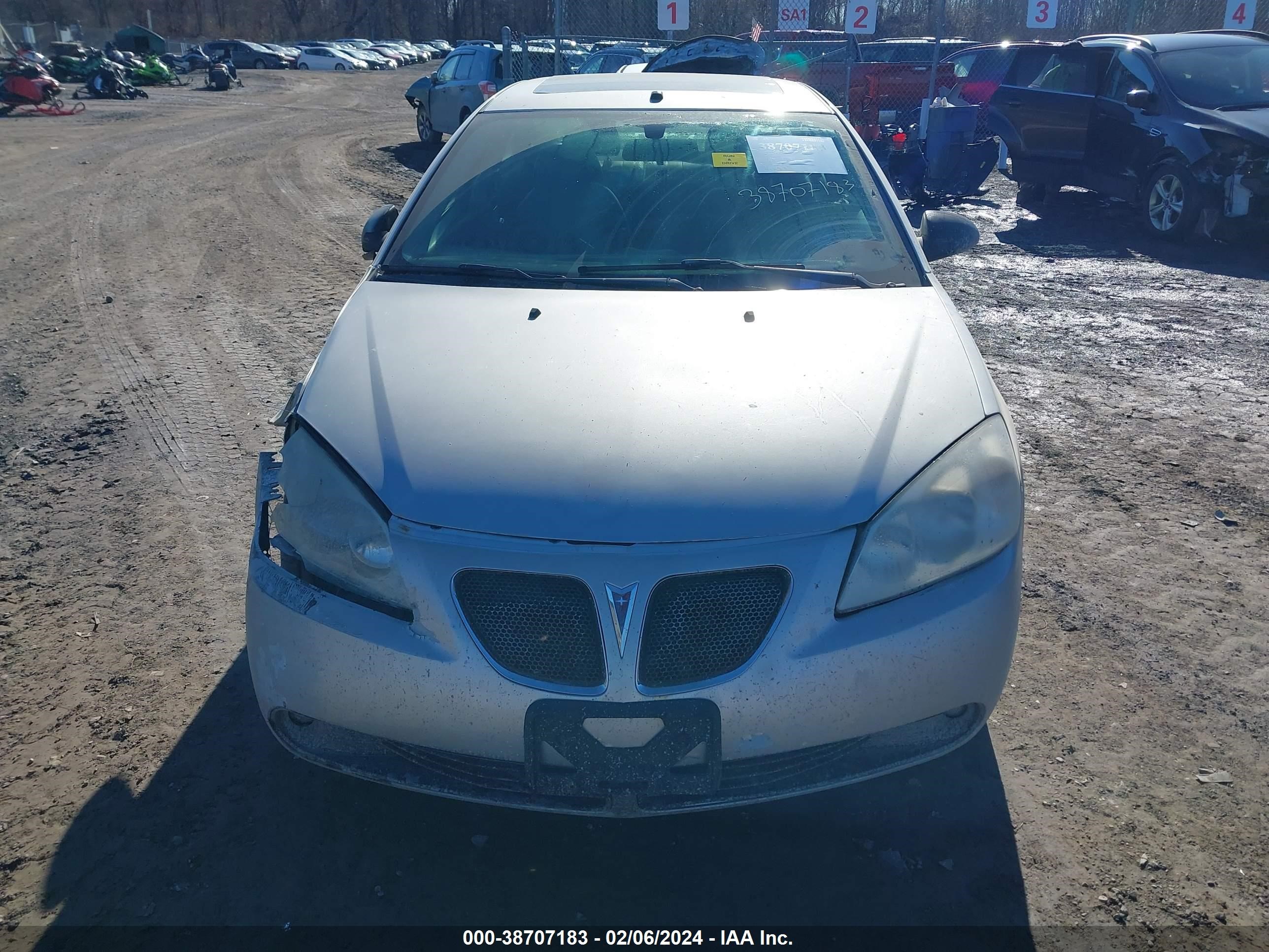 Photo 5 VIN: 1G2ZG57N974112725 - PONTIAC G6 