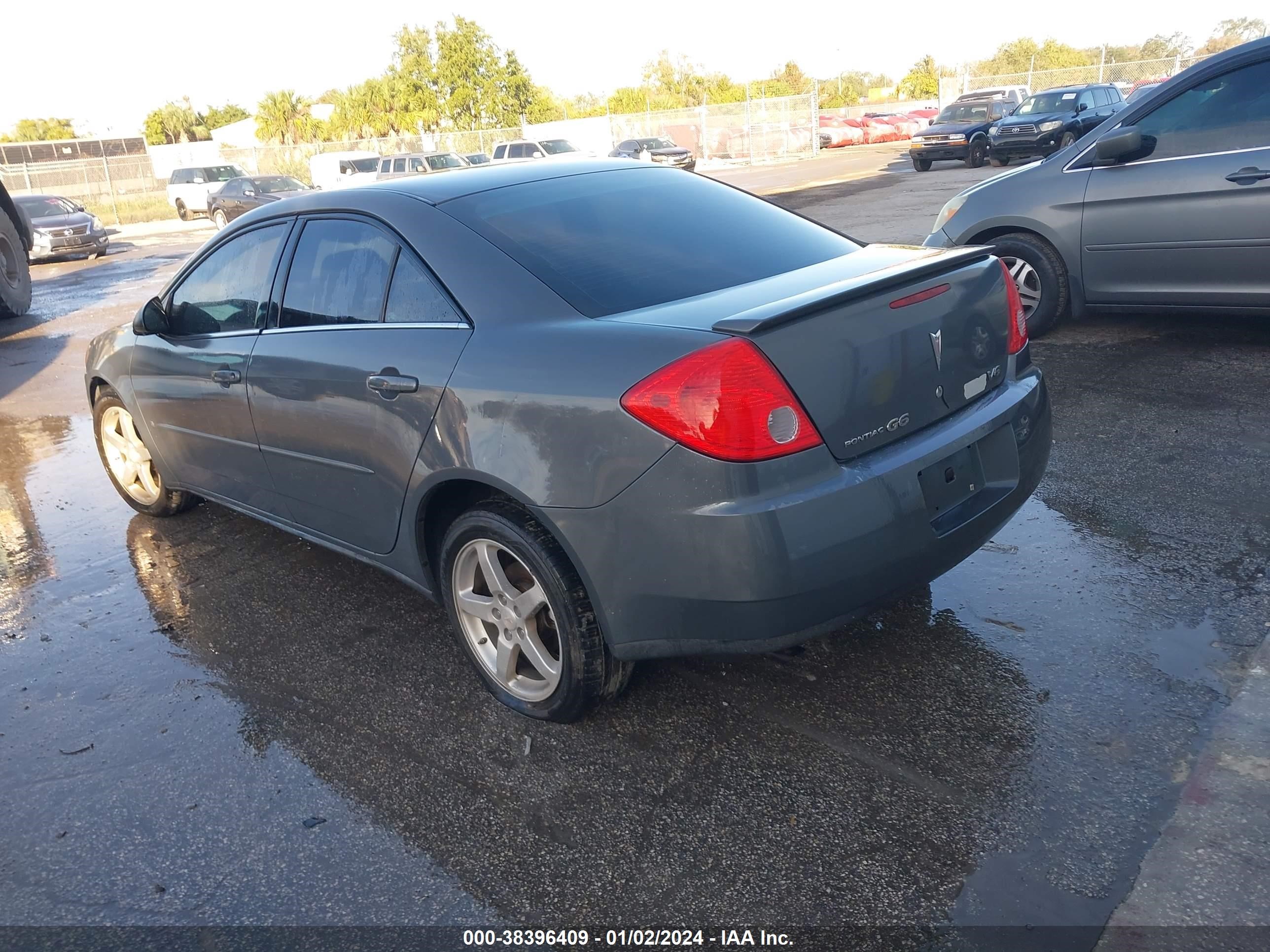 Photo 2 VIN: 1G2ZG57N984129025 - PONTIAC G6 