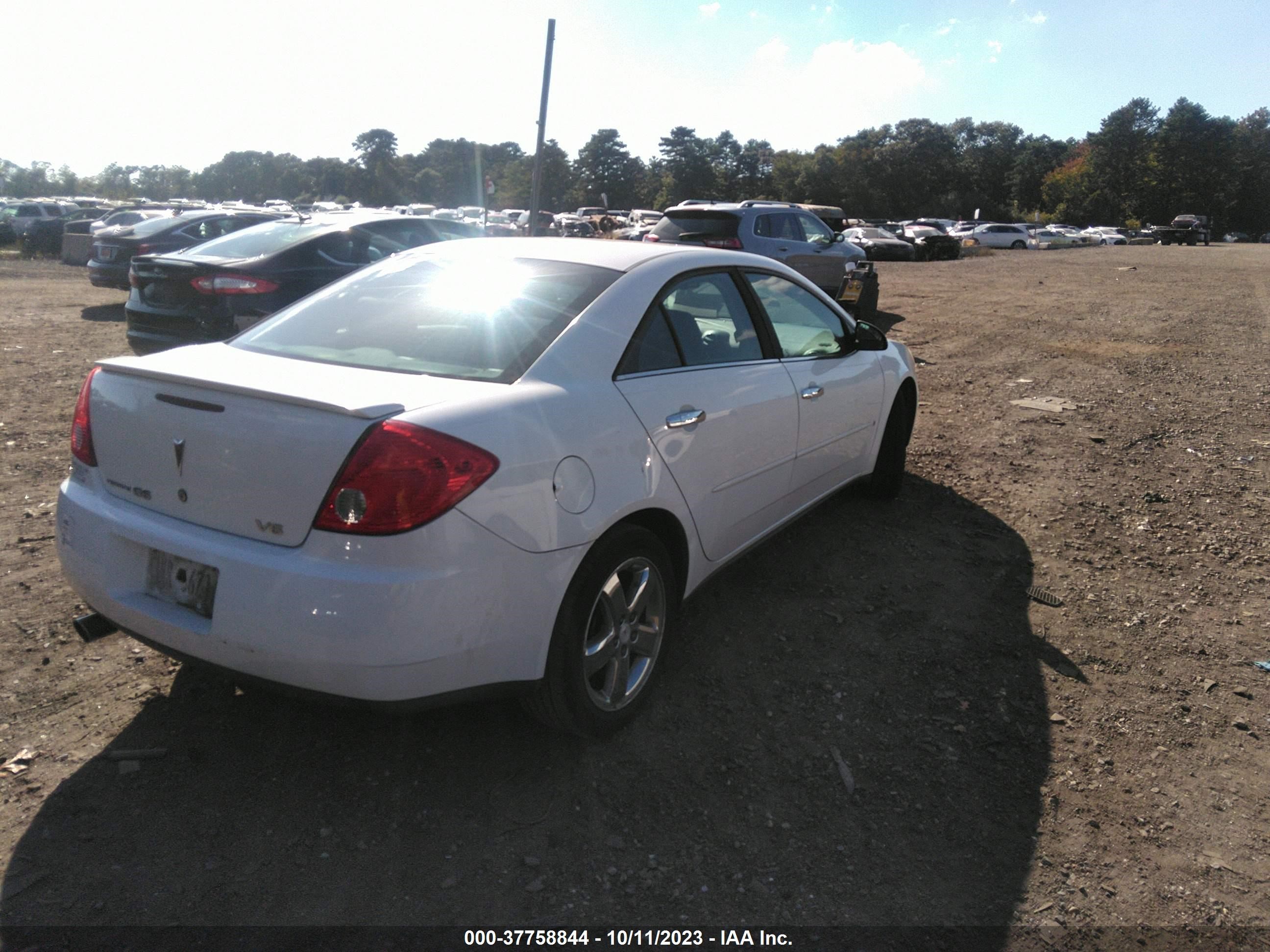 Photo 3 VIN: 1G2ZG57N994181126 - PONTIAC G6 