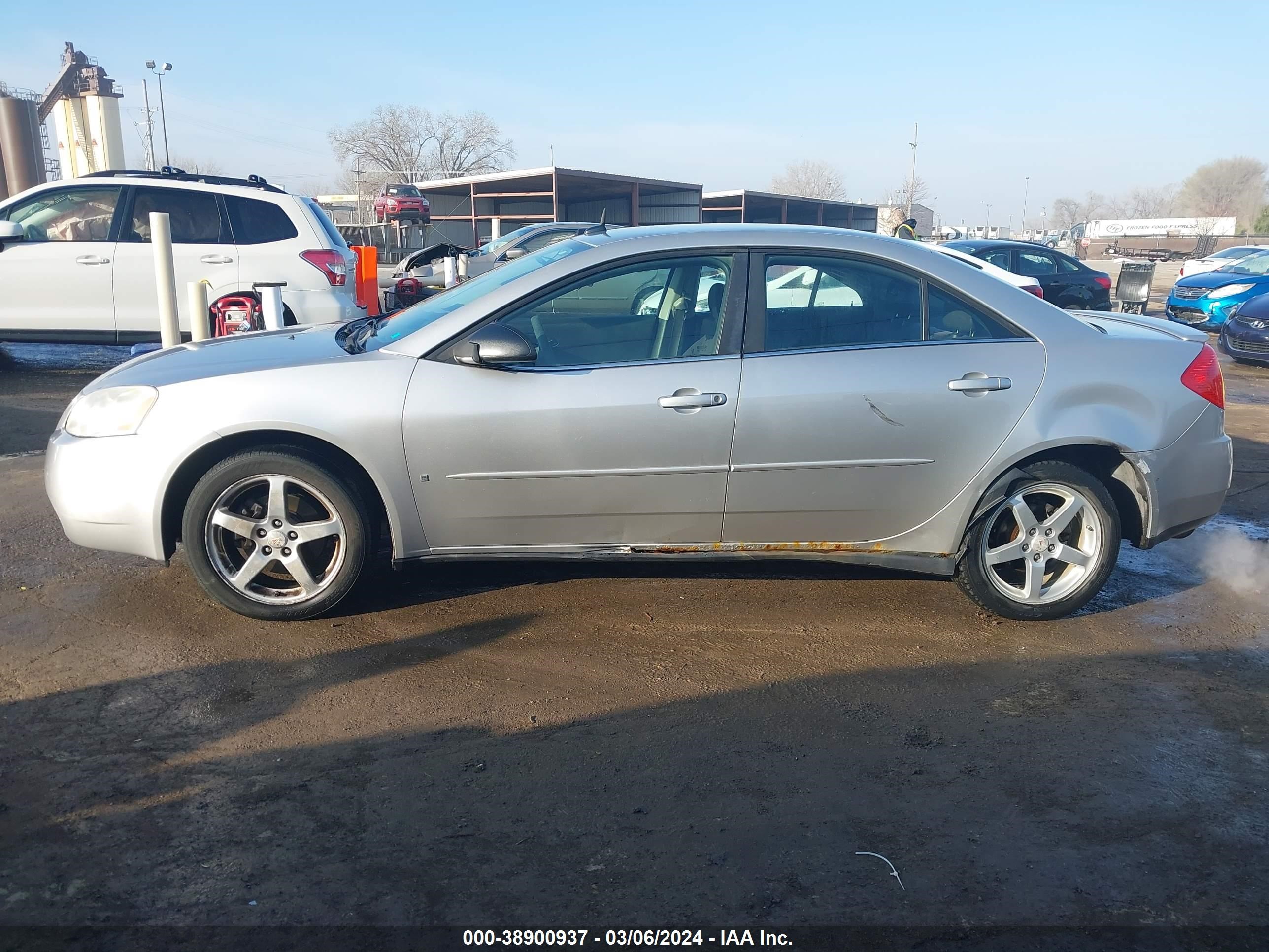 Photo 13 VIN: 1G2ZG57NX84110371 - PONTIAC G6 