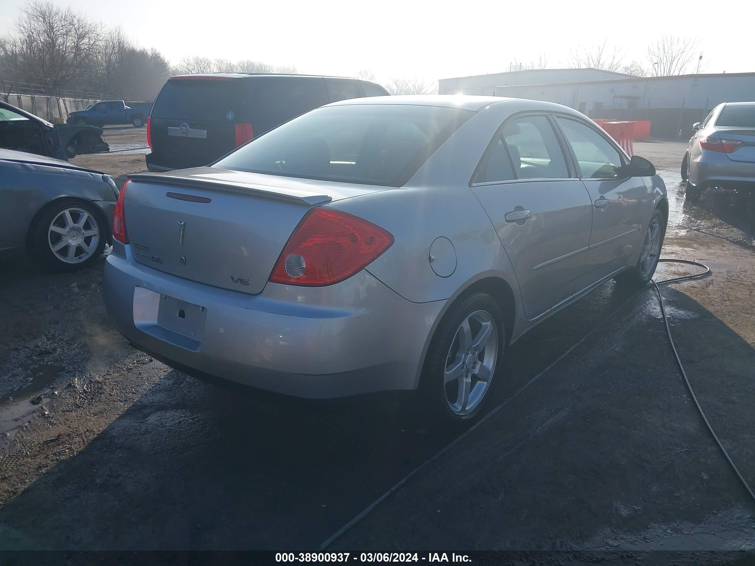 Photo 3 VIN: 1G2ZG57NX84110371 - PONTIAC G6 