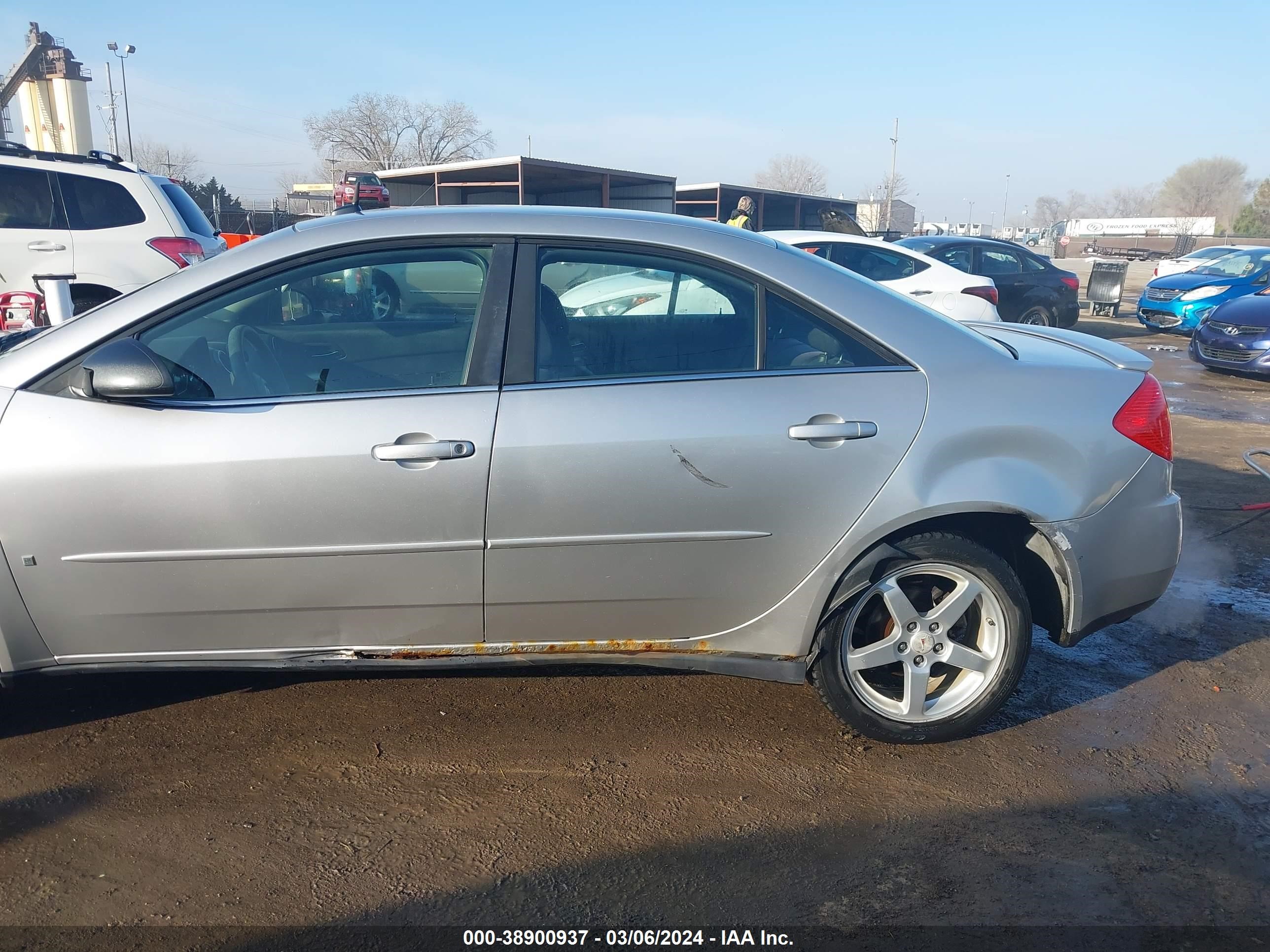 Photo 5 VIN: 1G2ZG57NX84110371 - PONTIAC G6 