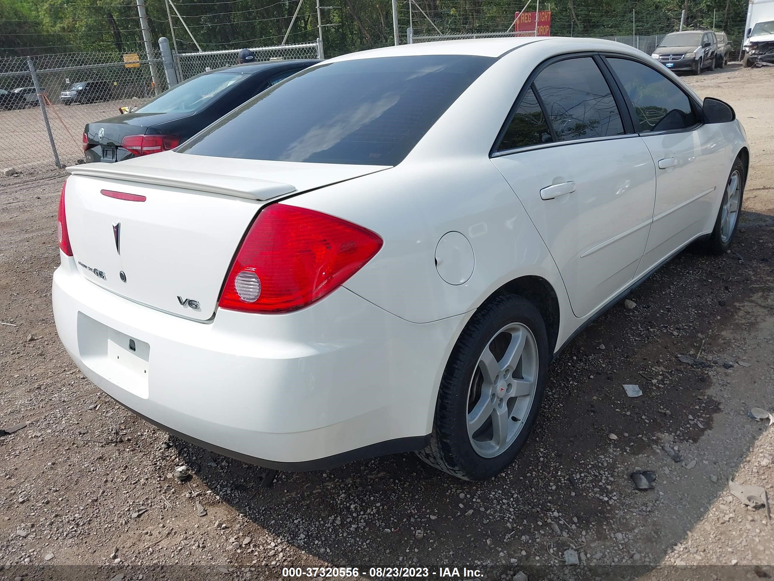 Photo 3 VIN: 1G2ZG57NX84165371 - PONTIAC G6 