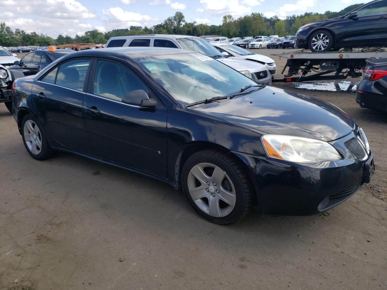 Photo 3 VIN: 1G2ZG58B374124132 - PONTIAC G6 