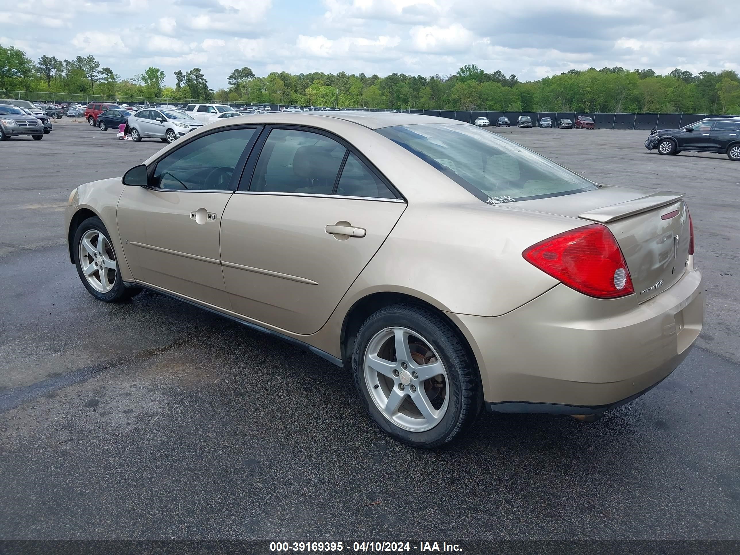 Photo 2 VIN: 1G2ZG58N174128299 - PONTIAC G6 