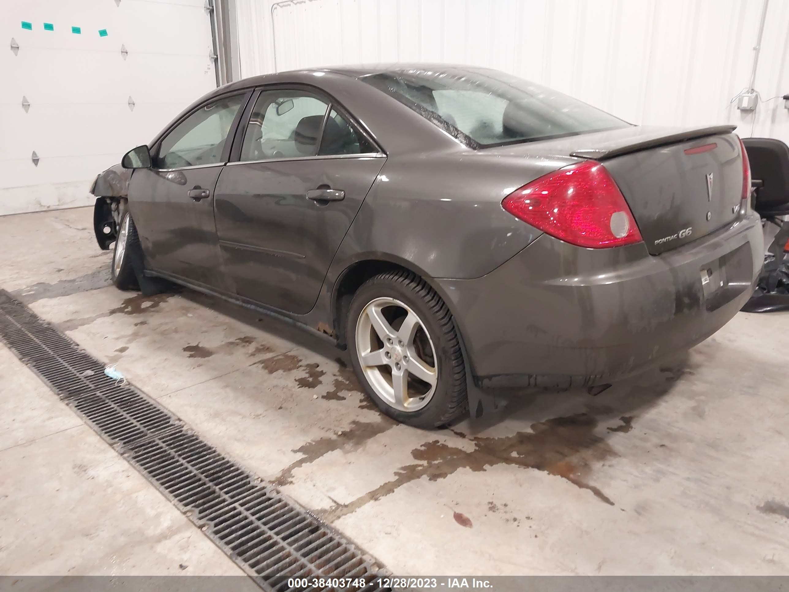 Photo 2 VIN: 1G2ZG58N174148889 - PONTIAC G6 