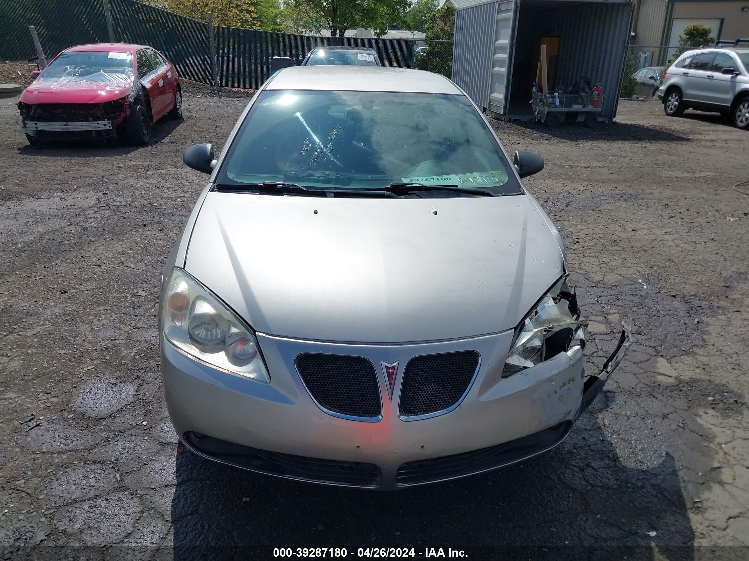 Photo 11 VIN: 1G2ZG58N174152943 - PONTIAC G6 