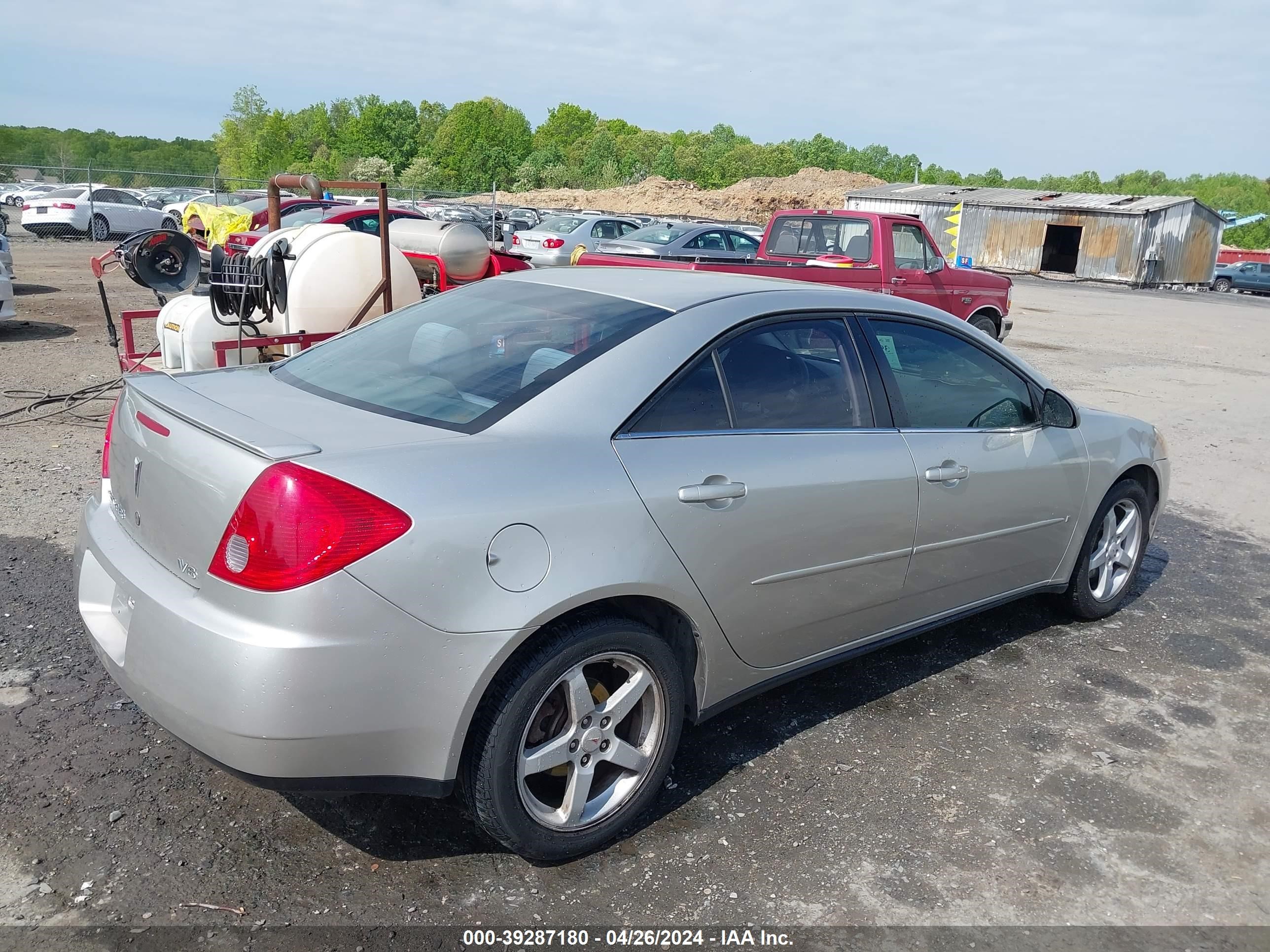 Photo 3 VIN: 1G2ZG58N174152943 - PONTIAC G6 