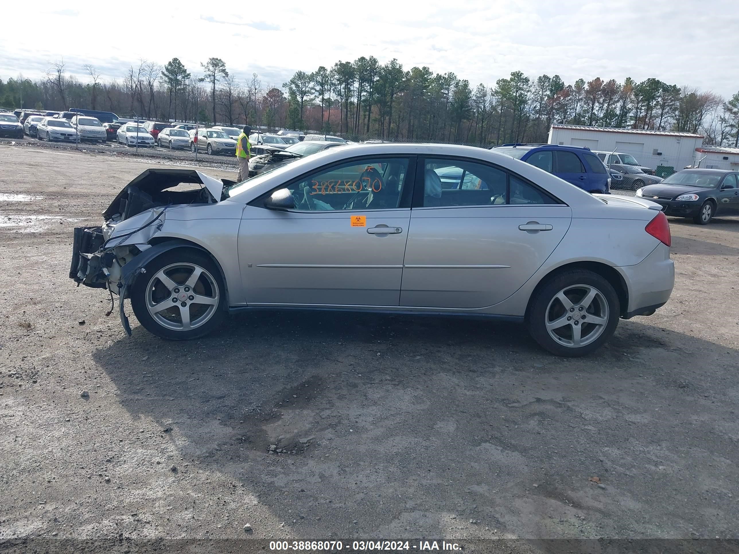 Photo 13 VIN: 1G2ZG58N174186865 - PONTIAC G6 