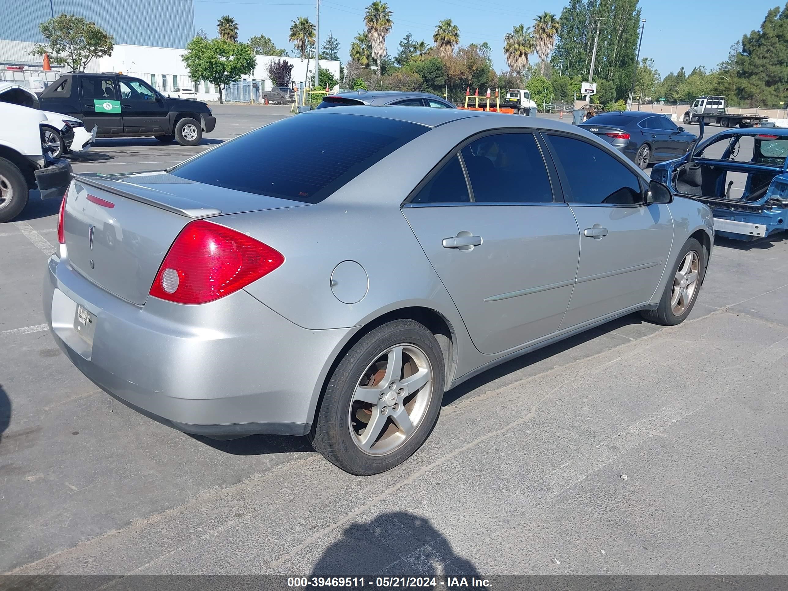 Photo 3 VIN: 1G2ZG58N174260091 - PONTIAC G6 