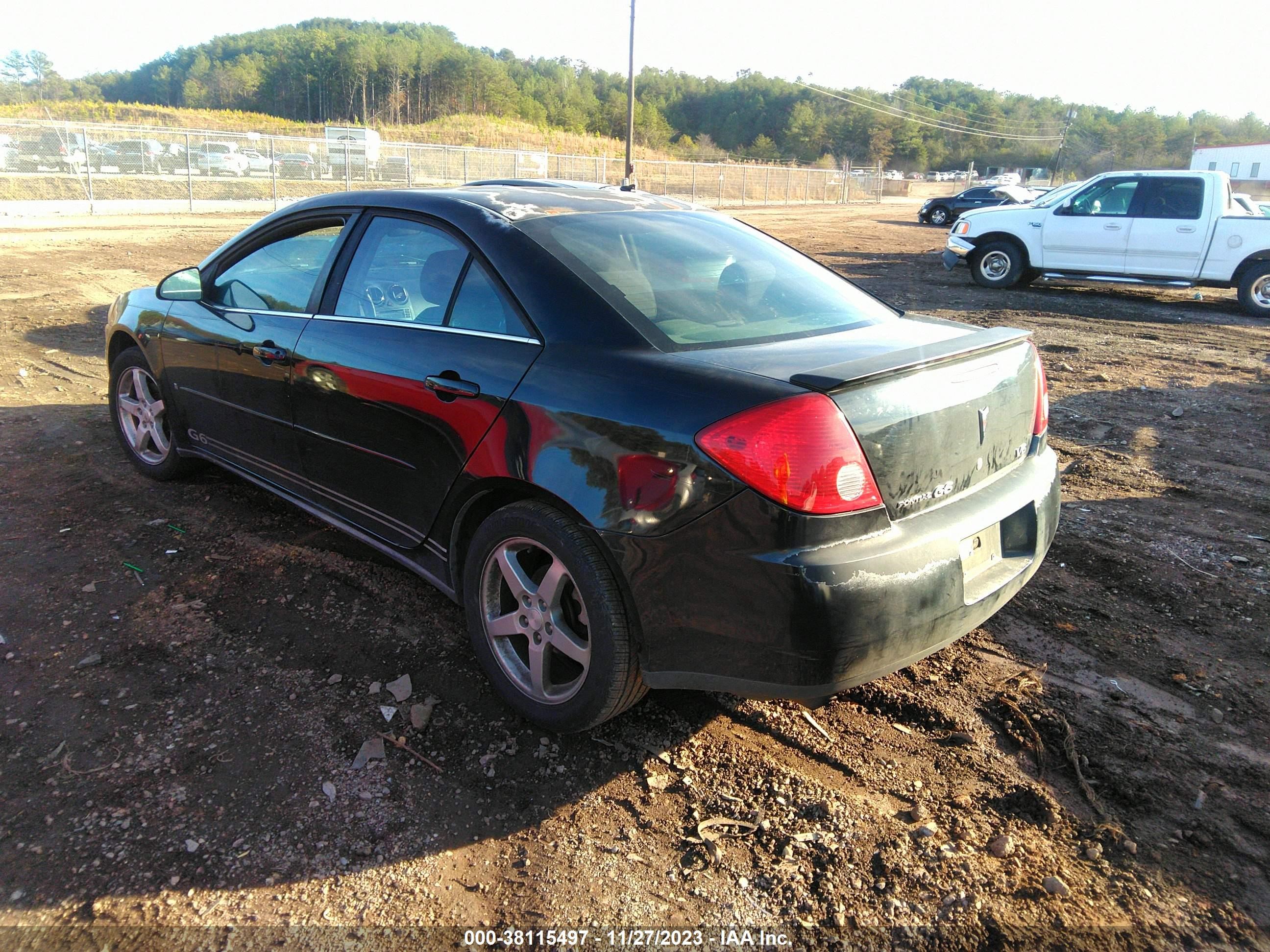 Photo 2 VIN: 1G2ZG58N374140373 - PONTIAC G6 