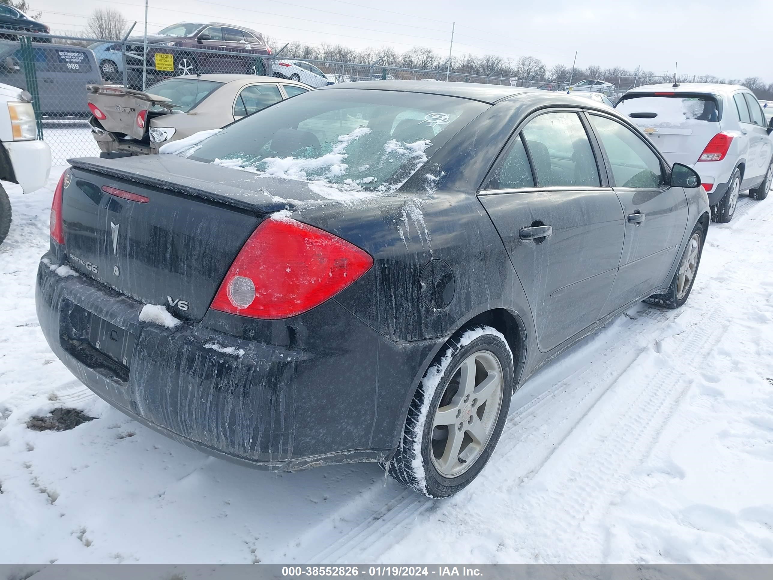 Photo 3 VIN: 1G2ZG58N474277919 - PONTIAC G6 