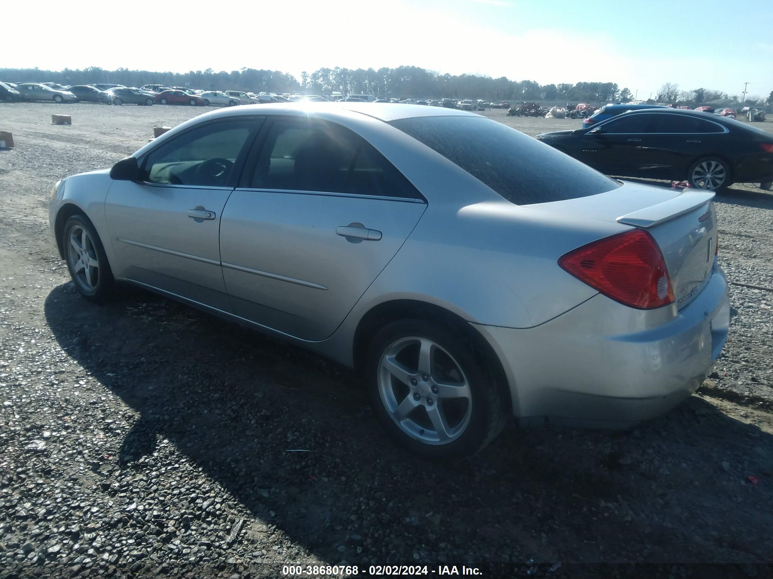 Photo 2 VIN: 1G2ZG58N974276183 - PONTIAC G6 