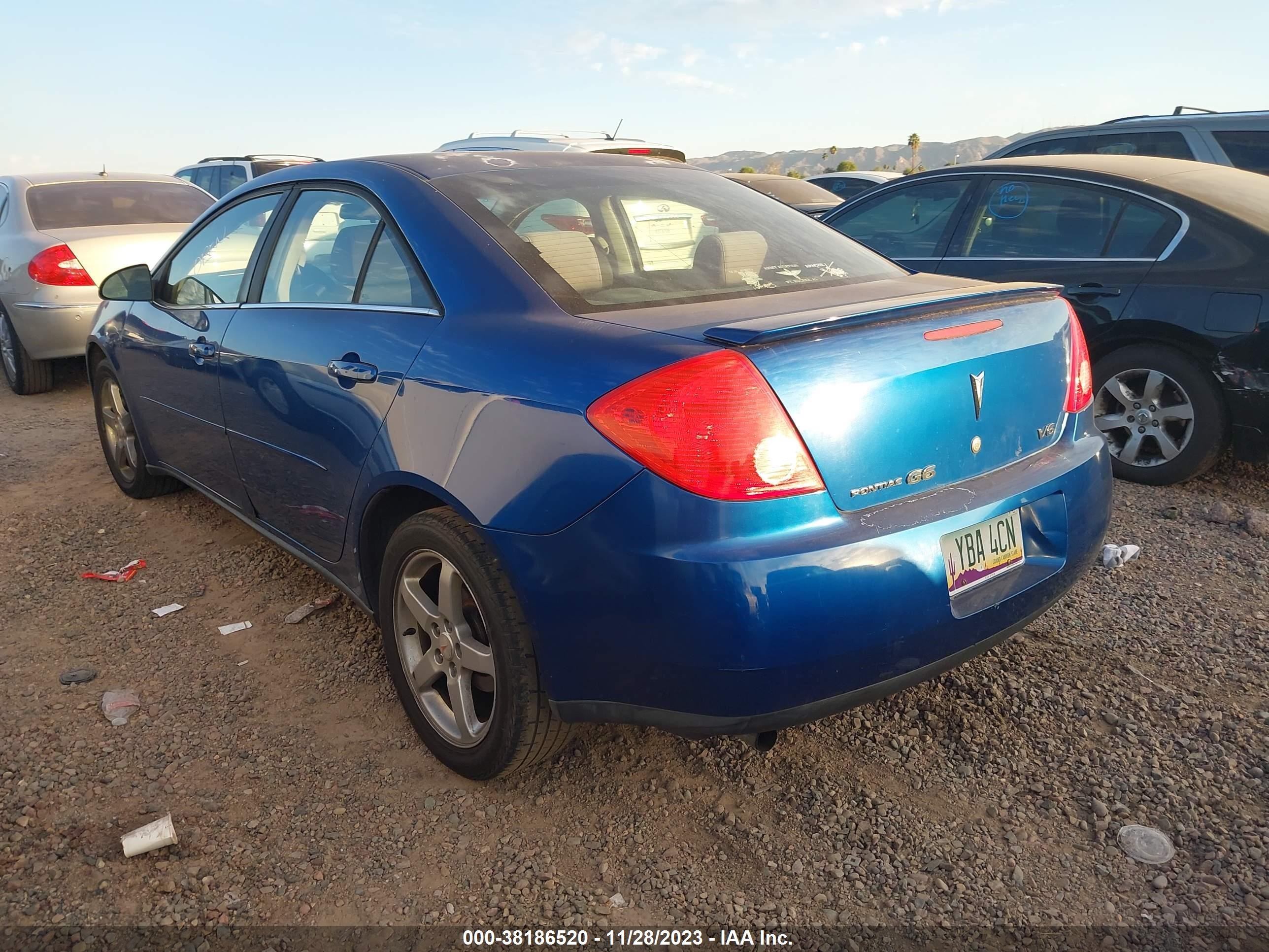 Photo 2 VIN: 1G2ZG58NX74261918 - PONTIAC G6 