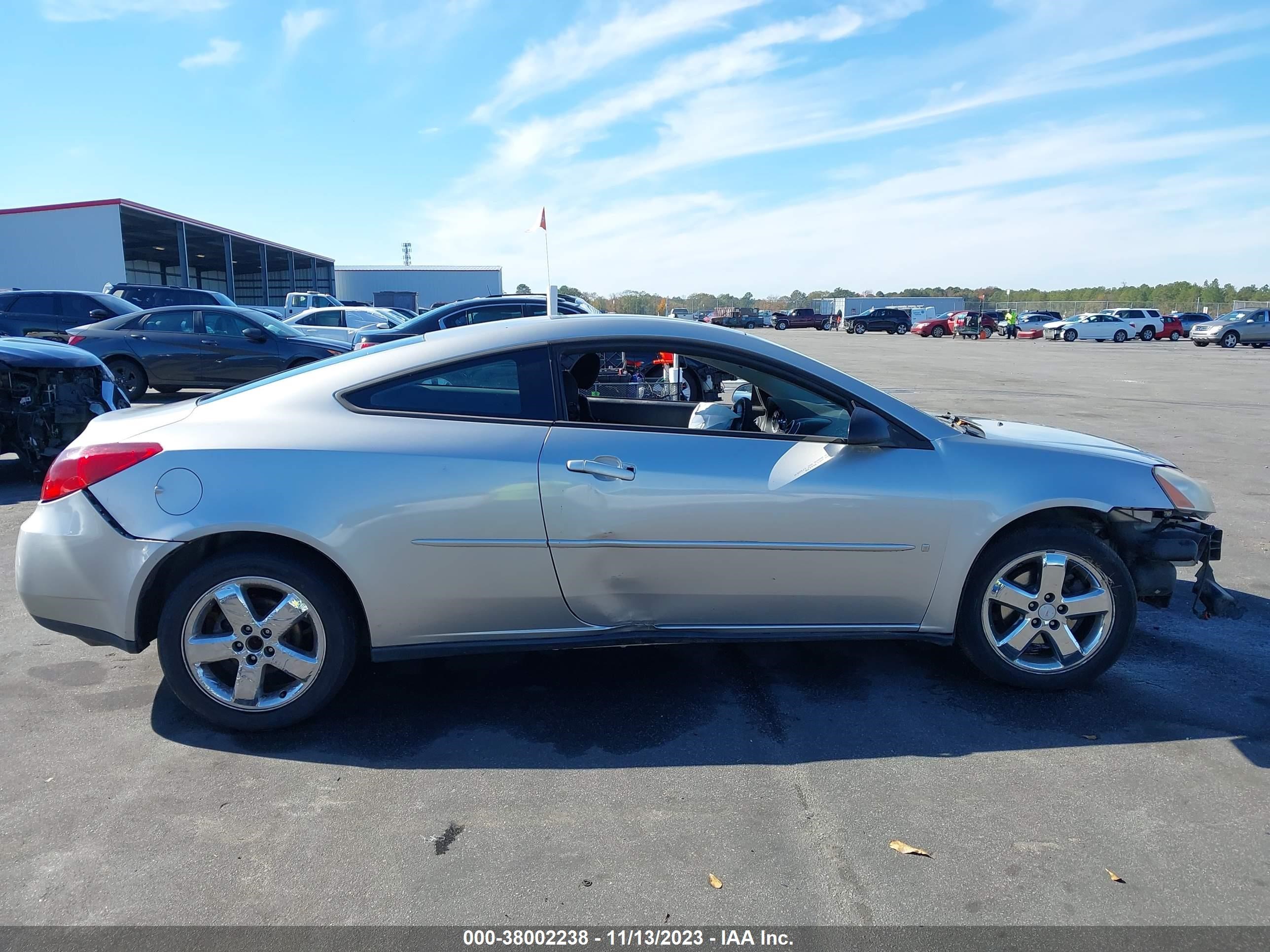 Photo 13 VIN: 1G2ZH158064129916 - PONTIAC G6 