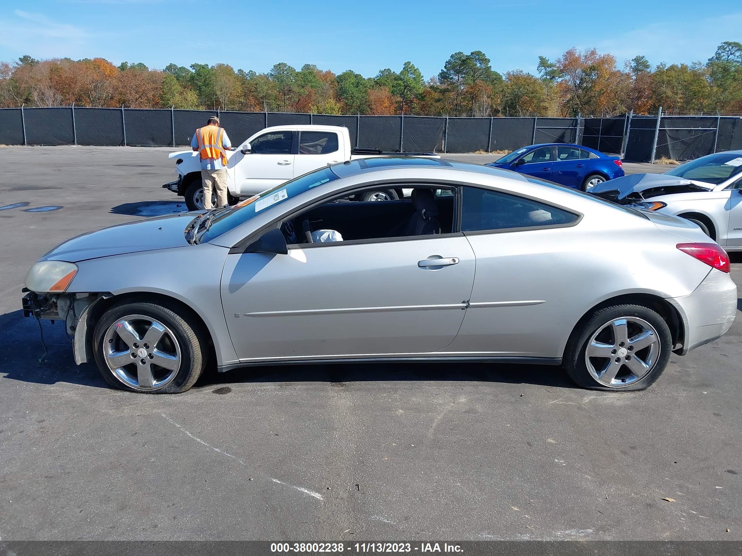 Photo 14 VIN: 1G2ZH158064129916 - PONTIAC G6 